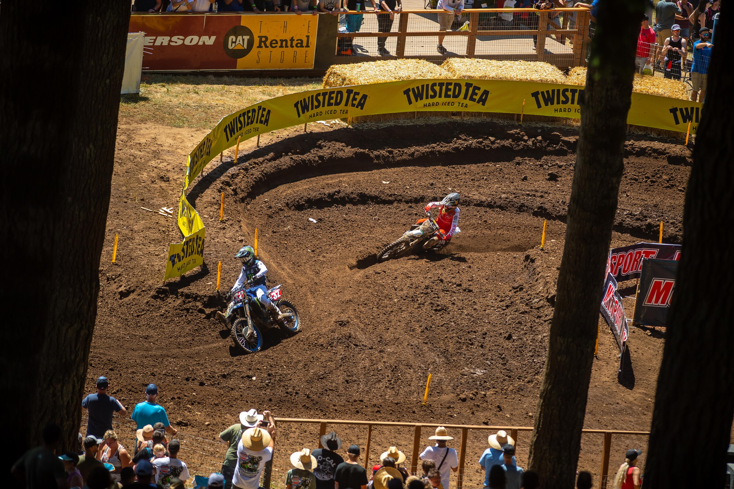 Cooper ahead of RJ Hampshire.