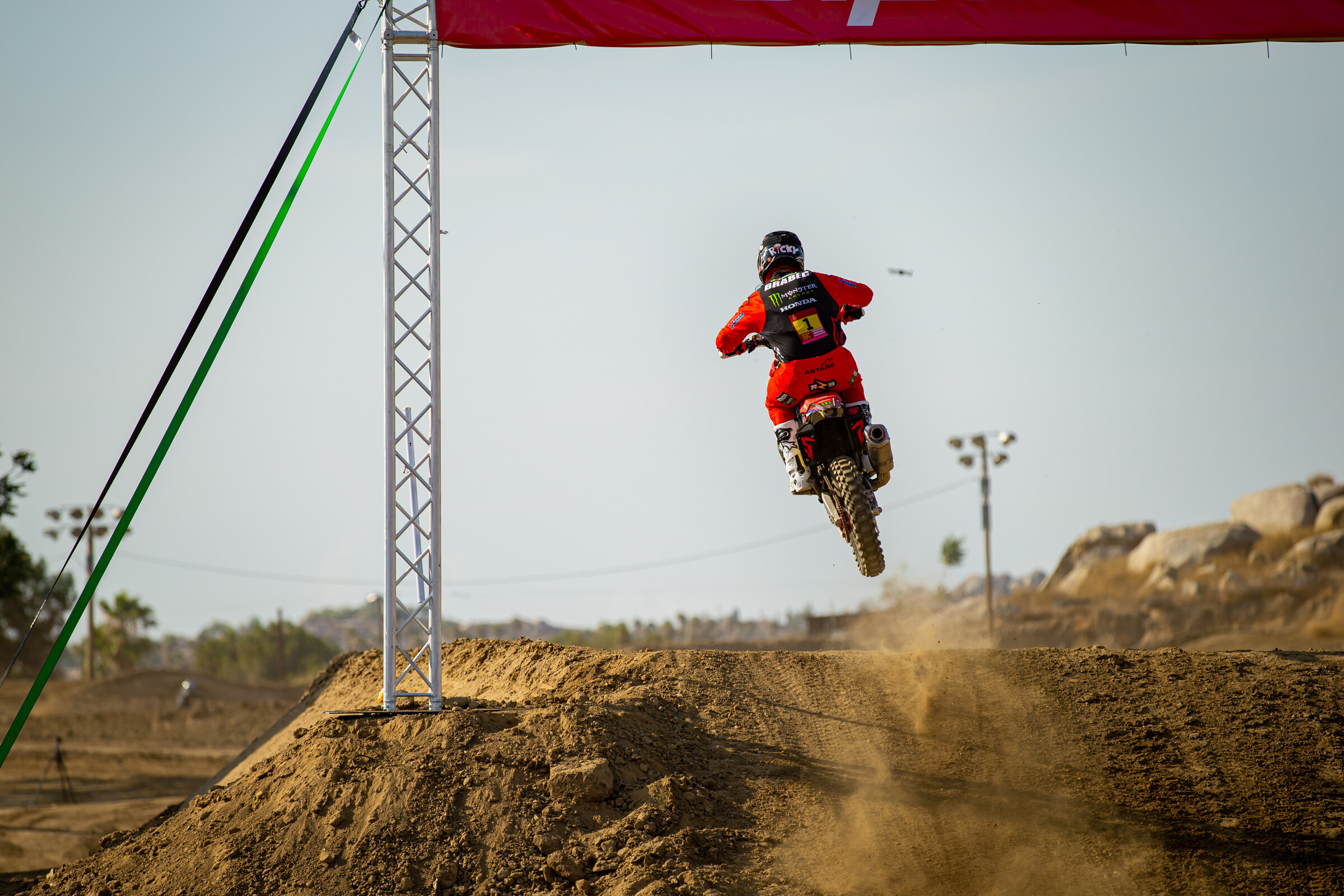 22_ALPINESTAR_INTROCE8U7210