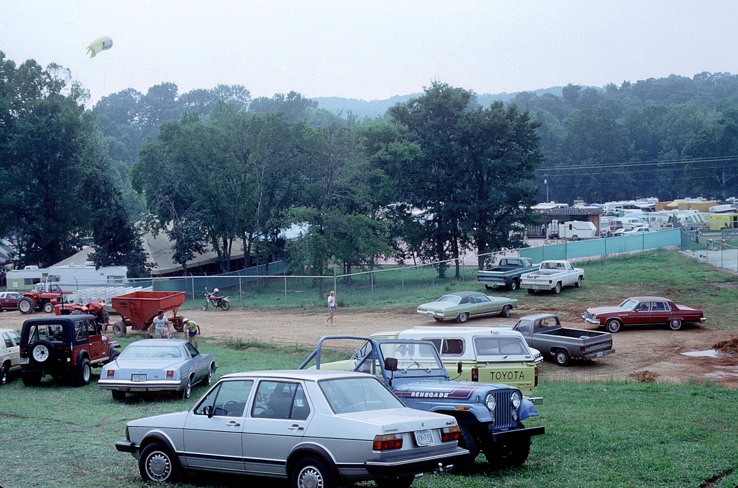 Loretta_Lynns_1982_Sheet_2_Scans_Untitled_3