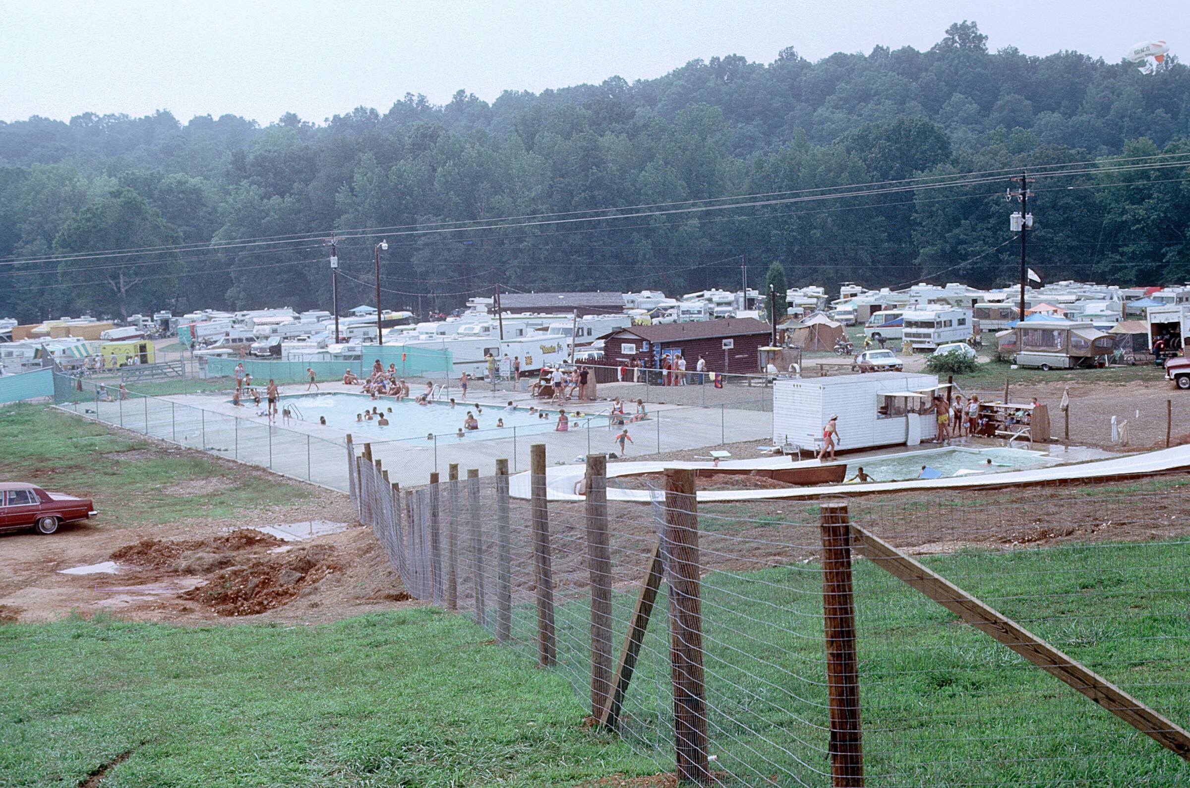 Loretta_Lynns_1982_Sheet_2_Scans_Untitled_7