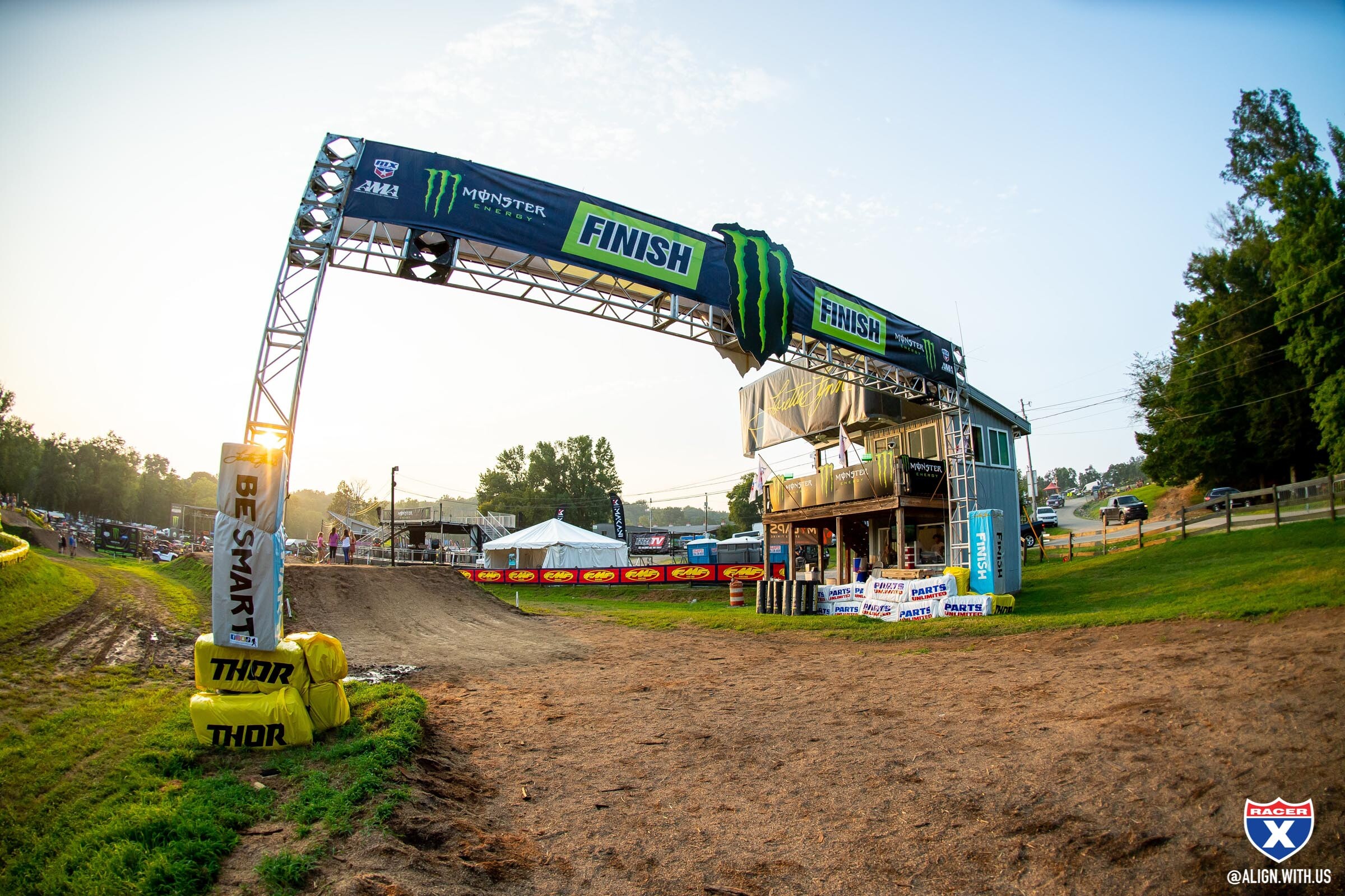 ALIGN_MEDIA_x_RACER_X_2021_LORETTA_LYNNS_MONDAY_004