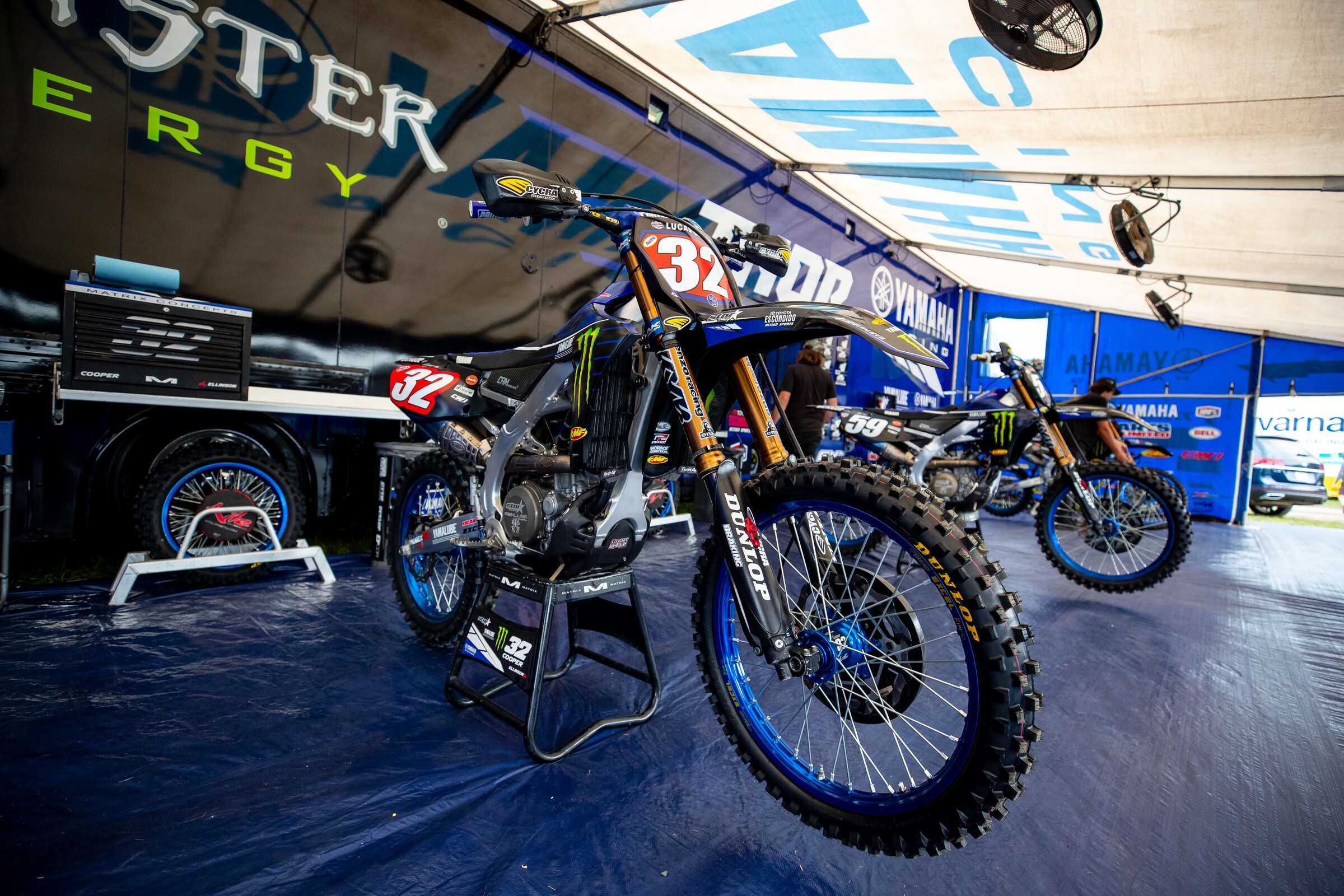 Points leader Justin Cooper's #32 Yamaha YZ250F is equipped with red backgrounds (and hang guards) once again.