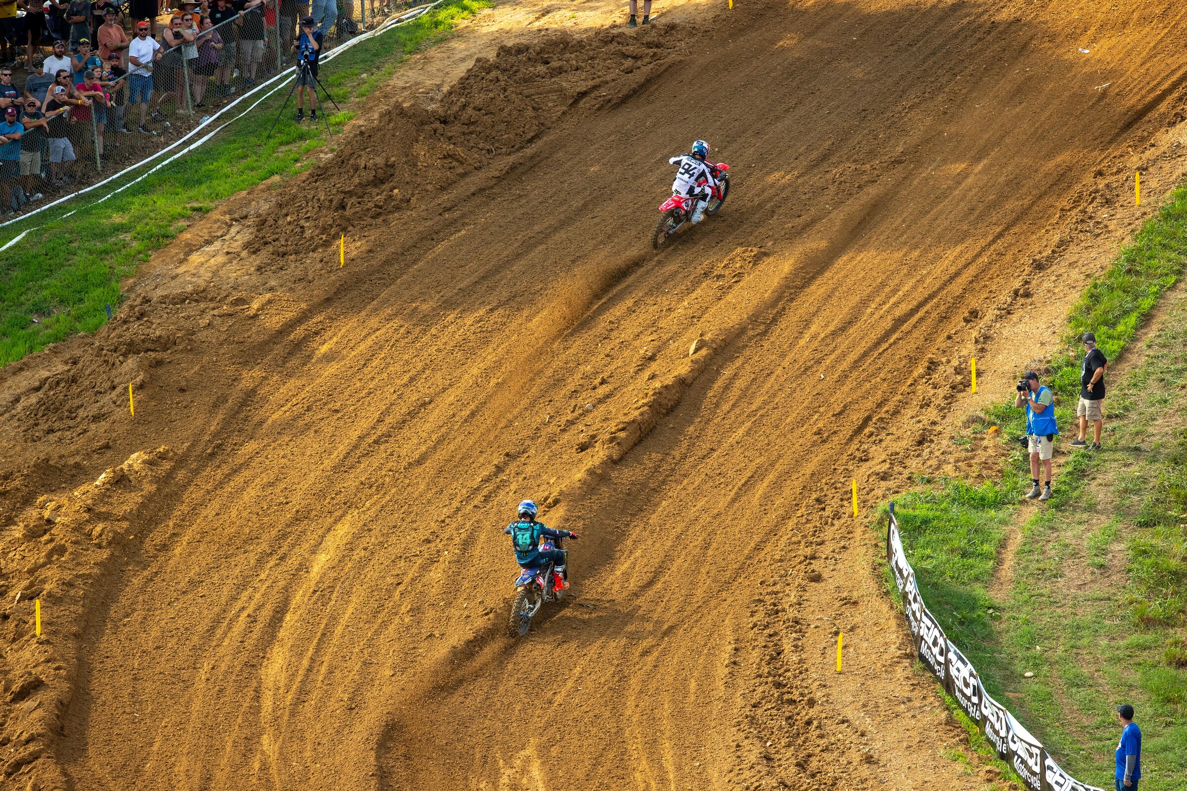 Ferrandis gaining ground on Roczen.