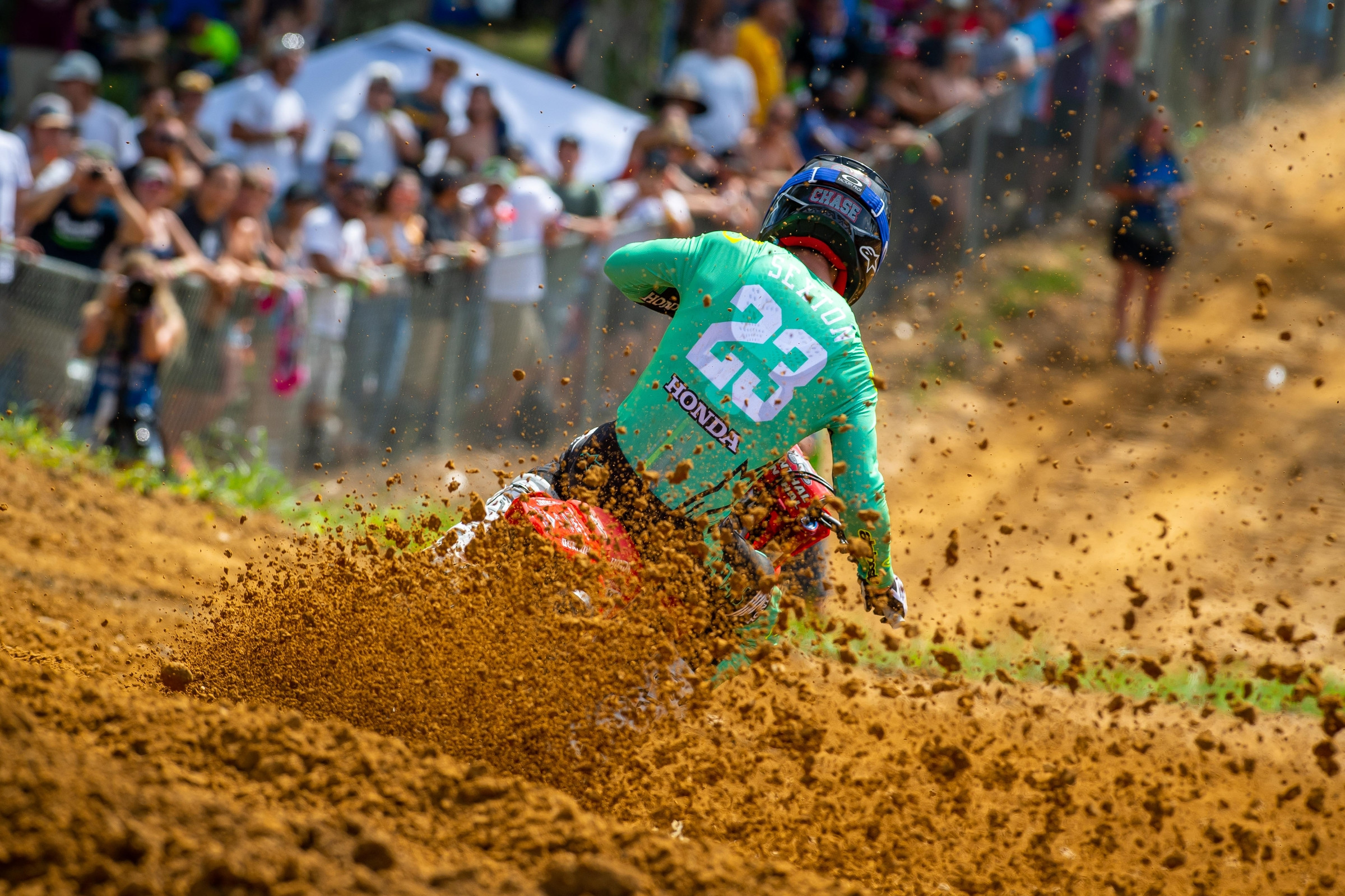 Between the Motos: Sexton So Close