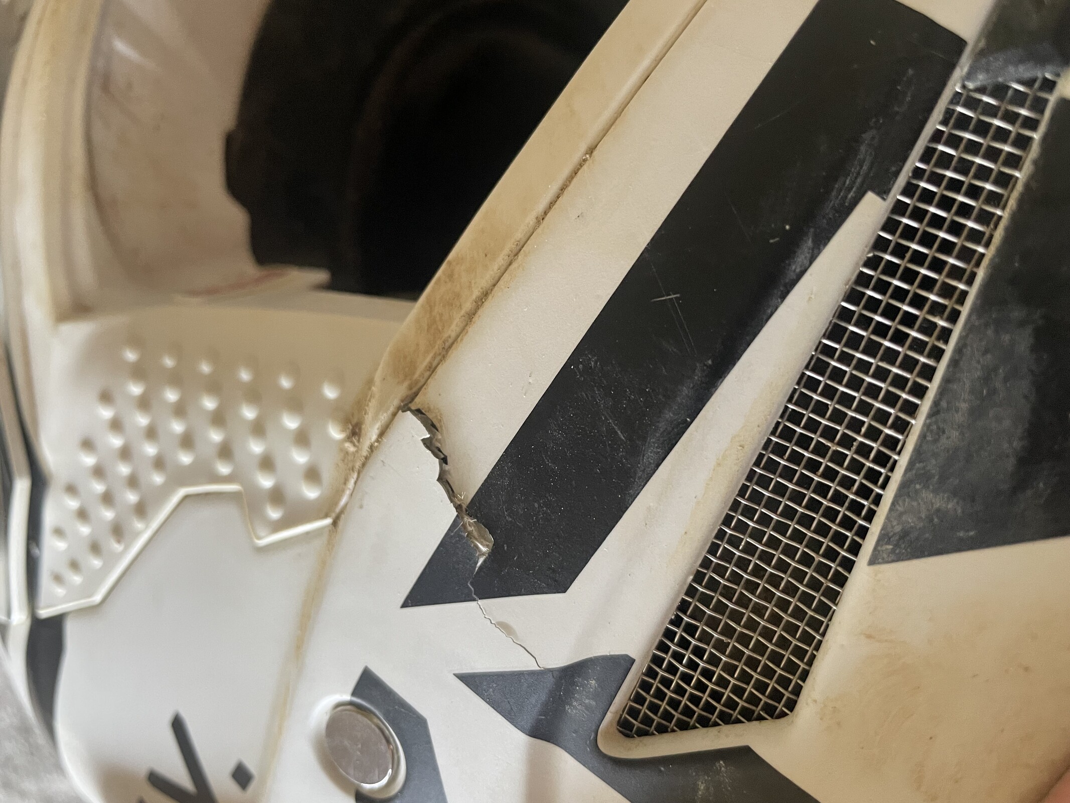 Aden Keefer's 6D Helmet