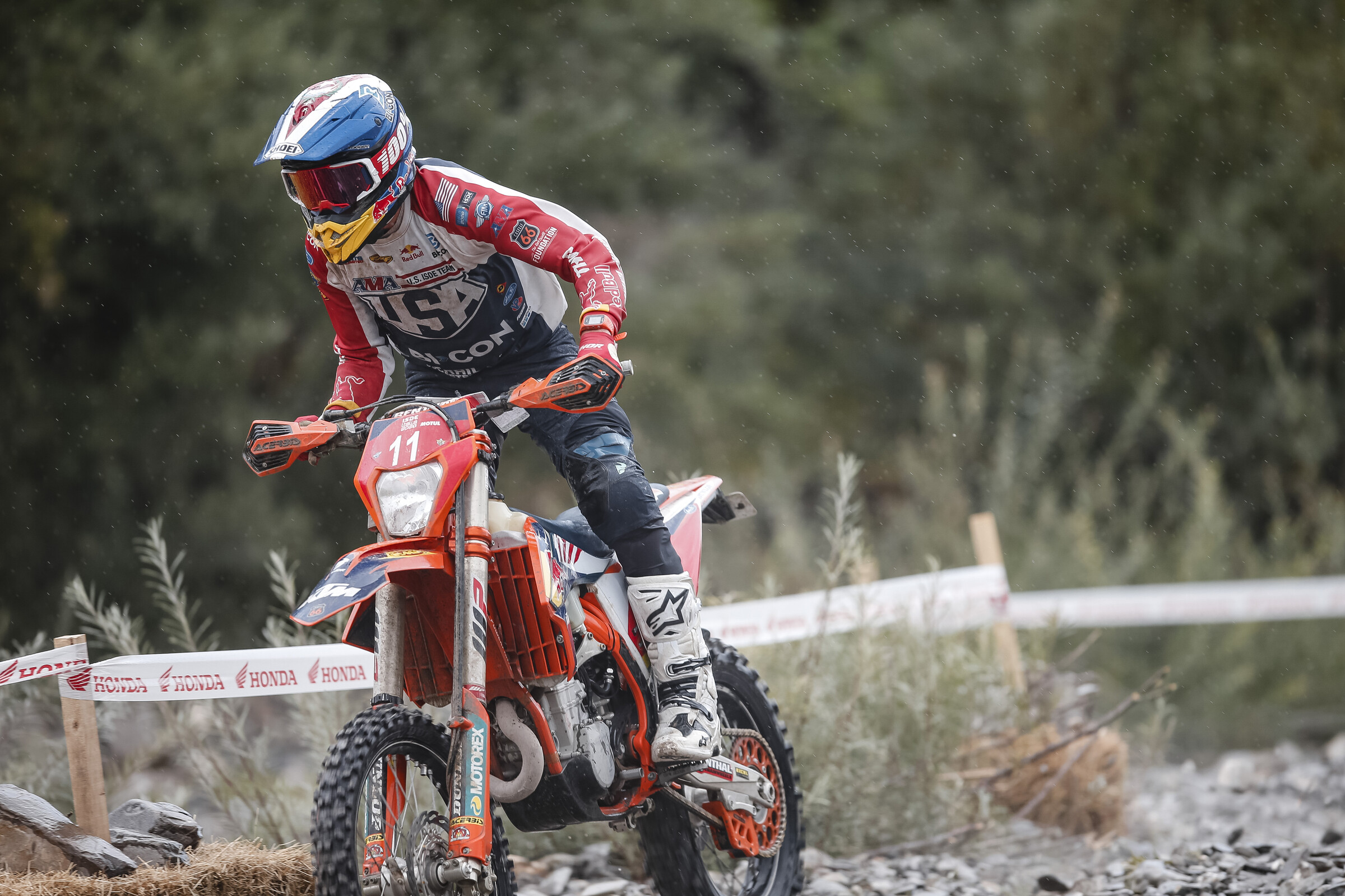 Taylor Robert is the top American, with Team USA's World Trophy team sitting third.