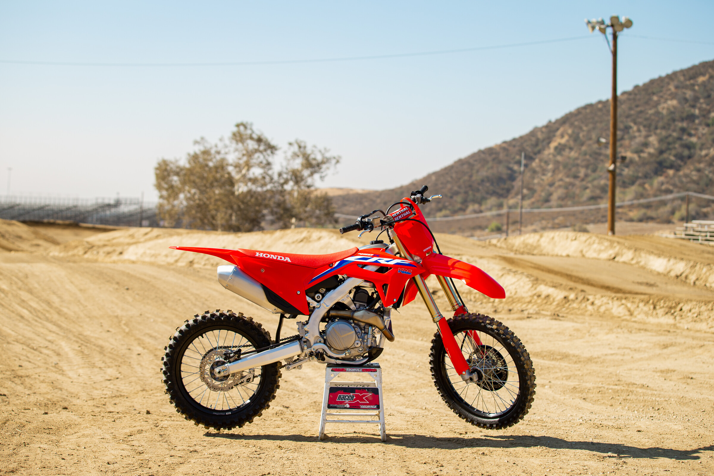 First Ride on the 2022 Honda CRF450R | Refinements From 2021 Model ...