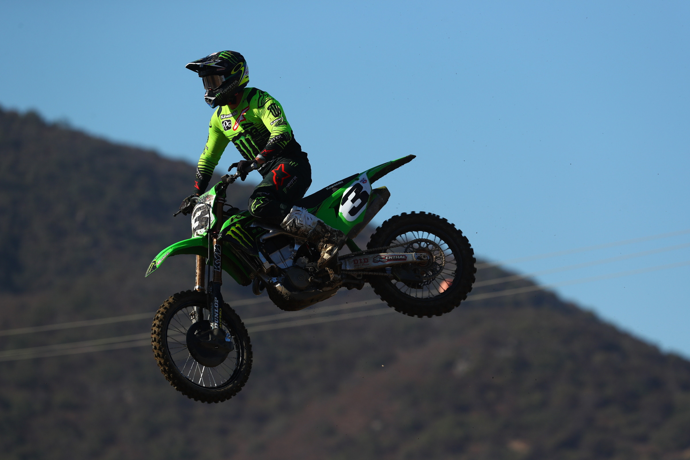 Race Day Feed: Cooper & Tomac Top Q1 at Fox Raceway