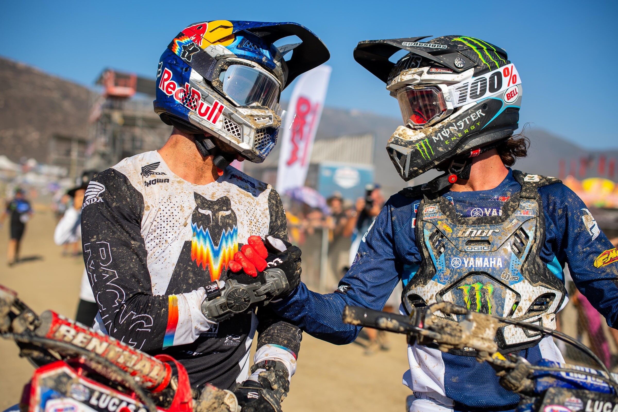 Ken Roczen congratulates Dylan Ferrandis