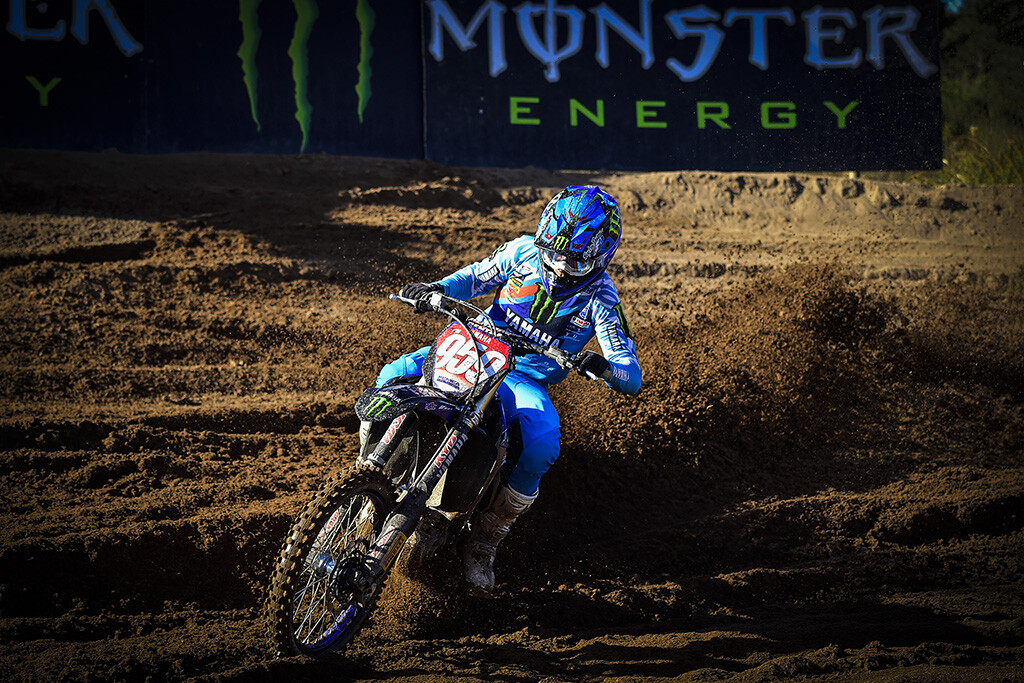 Renaux still leads MX2.