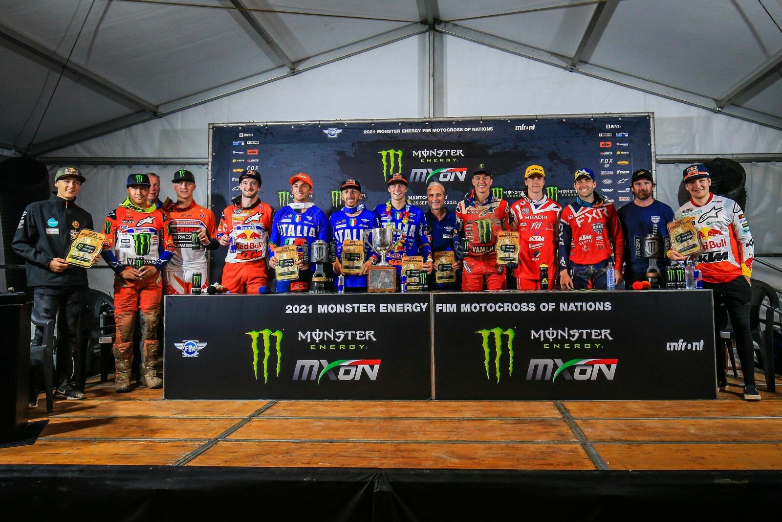 (Left to right) the Netherlands, Italian and Great Britain teams.