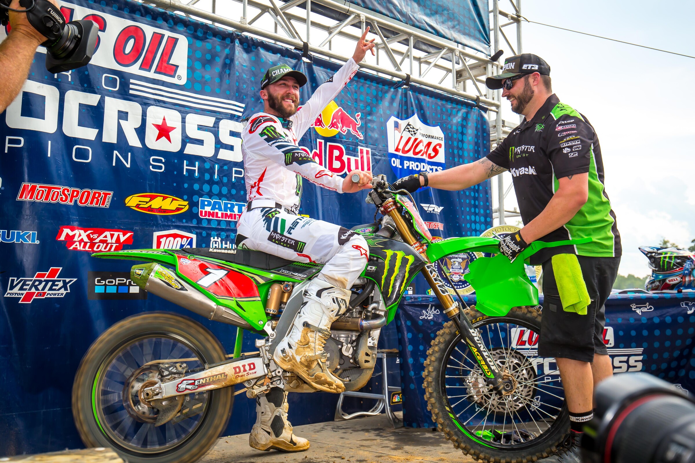 Kranz switches out the front number plate for ET3 after they claimed the 2019 450 Class Pro Motocross title at Budds Creek Motocross Park.