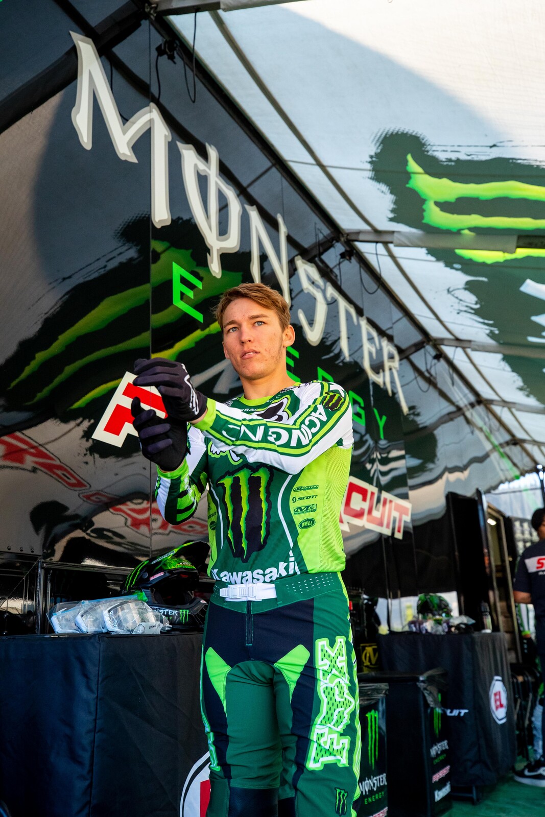 Austin Forkner’s retro kit was lit at Fox Raceway 2.