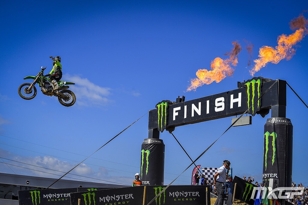 Febrve ruled moto 1 to keep himself right in the thick of the title chase. He got caught in an early Moto 2 pileup which knocked him off the podium.