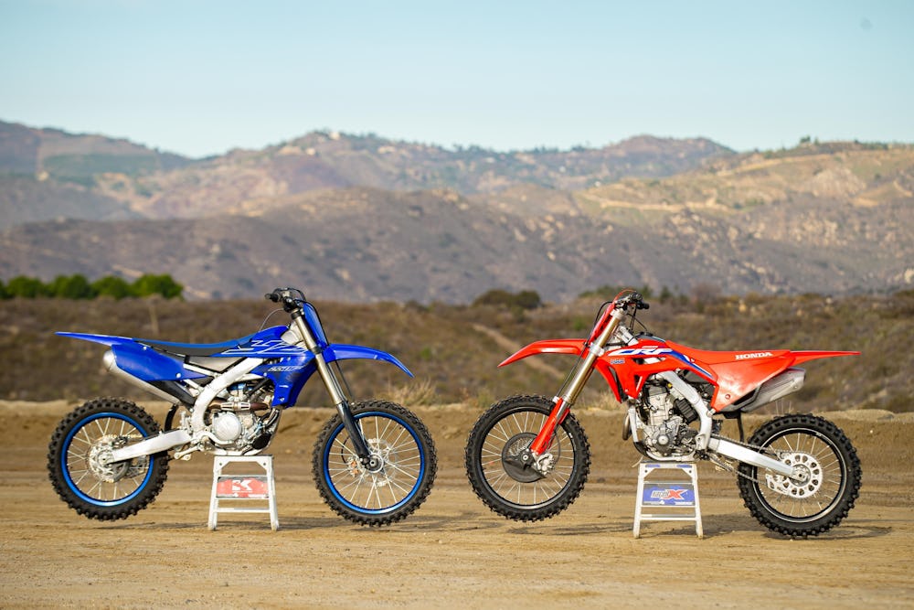 2022 yamaha yz250f en comparacion con una honda crf250r 1