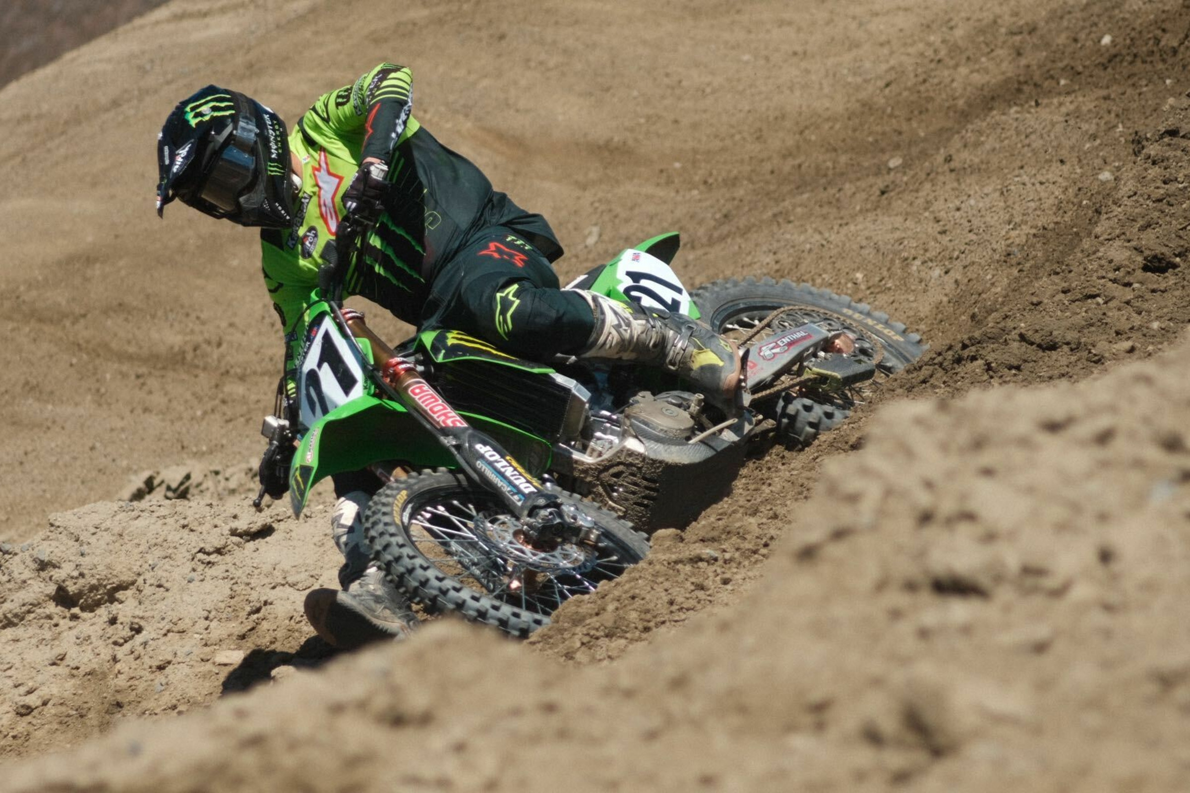 what is the average salary of a professional motocross racer