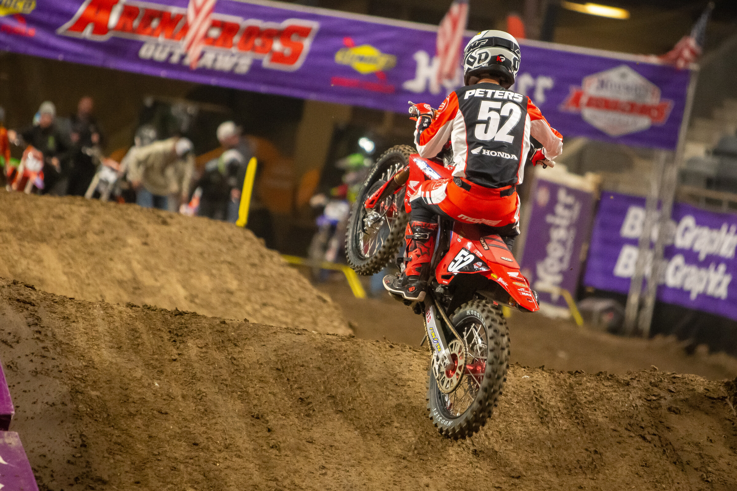 Kyle Peters leads the 450 Pro class after the first two races of the 2021/2022 Hoosier Arenacross season.