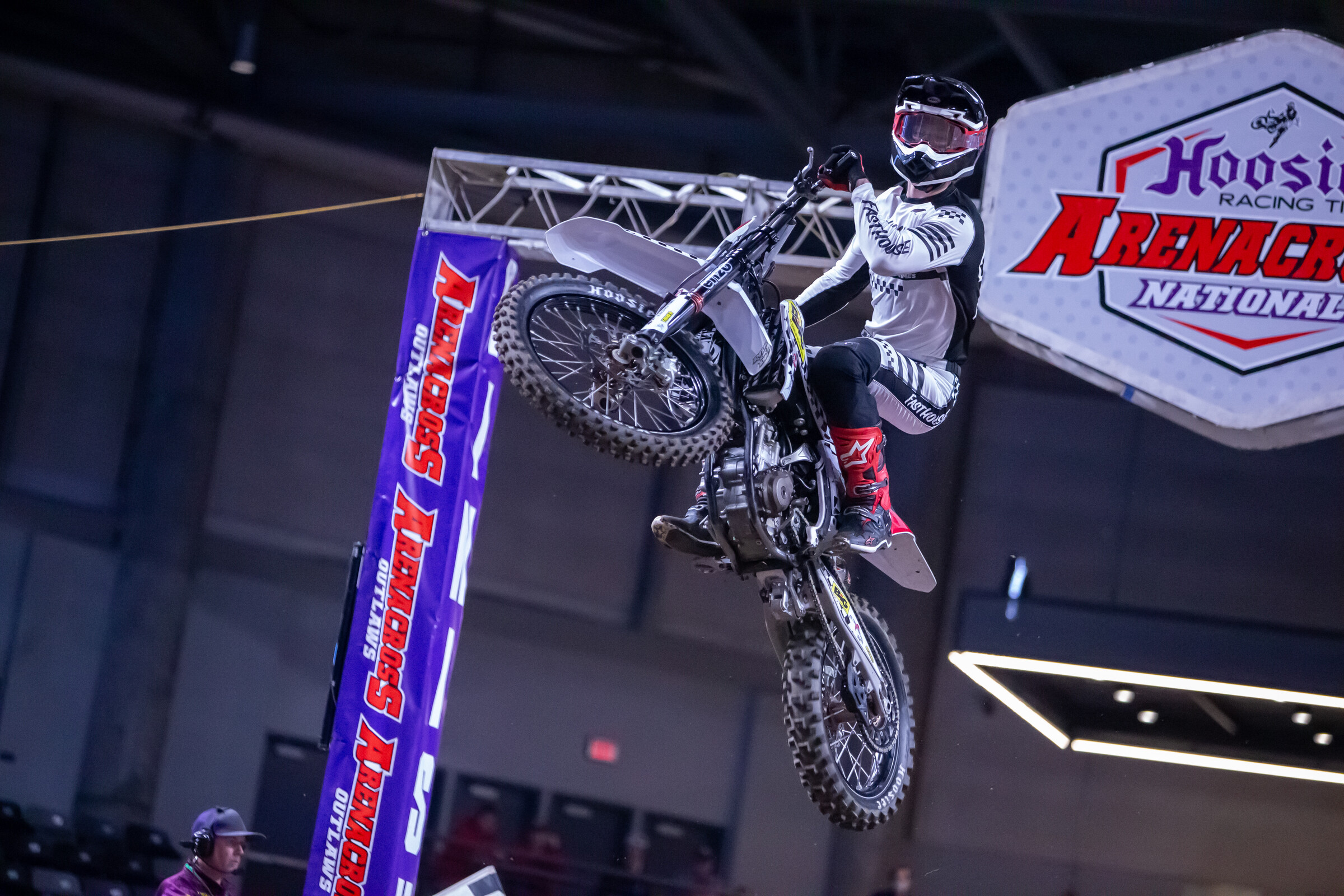 Michael Hicks claimed both 250 Pro class wins at the first two rounds of the 2021/2022 Hoosier Arenacross season.