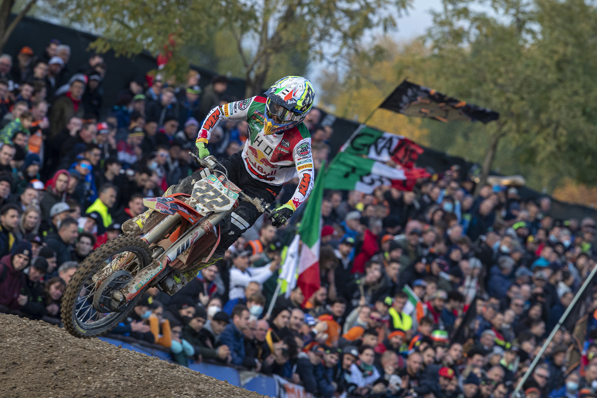 Antonio Cairoli is racing supercross this weekend!