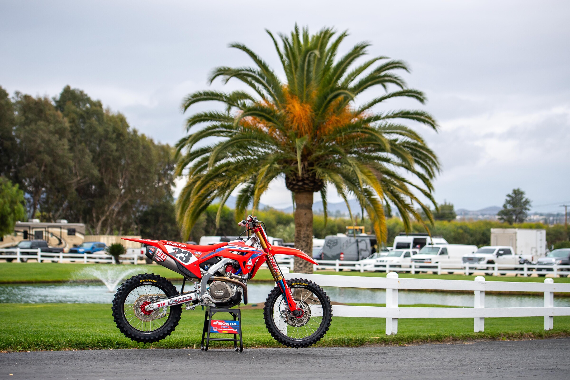#23 Chase Sexton's 2022 Honda CRF450R race machine.