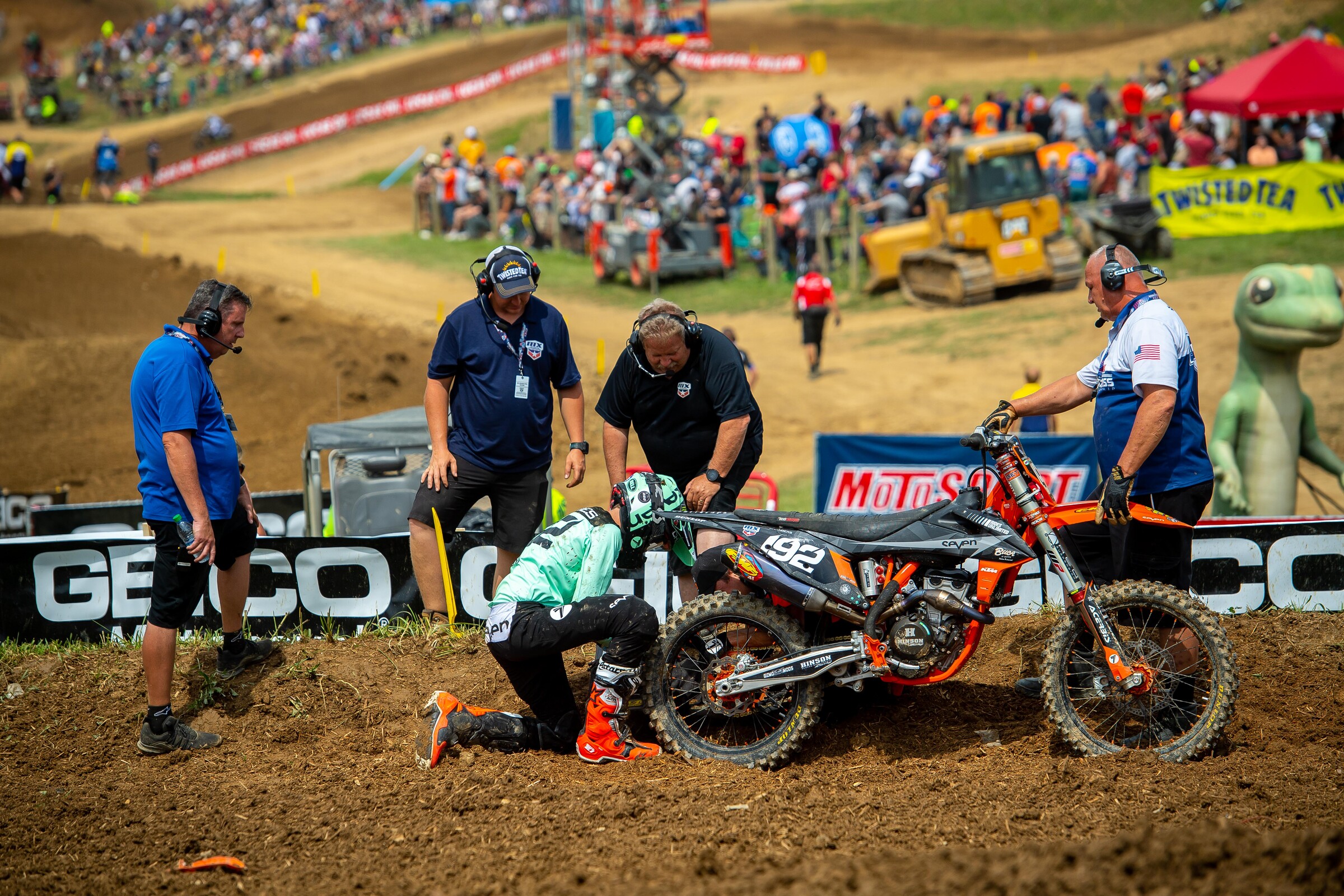 Chambers looking for his chain's master link.