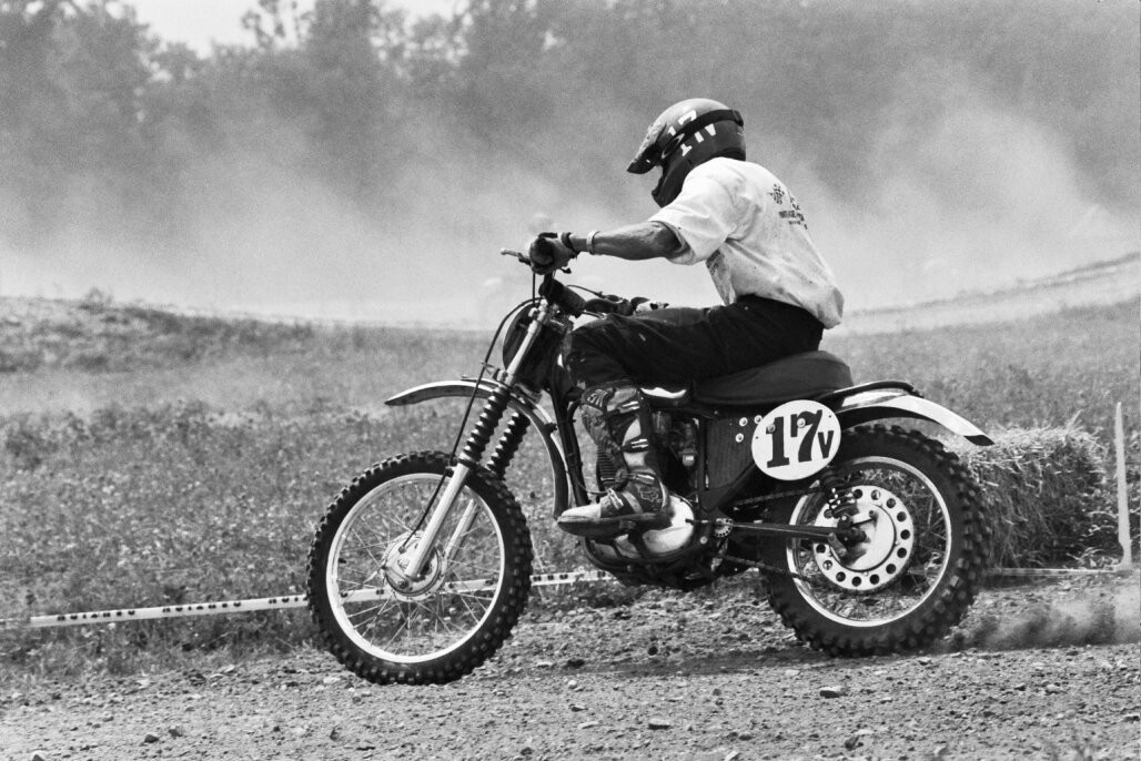 Vtg WORLD CLASS Who Says White Men Can't Jump Motocross Long