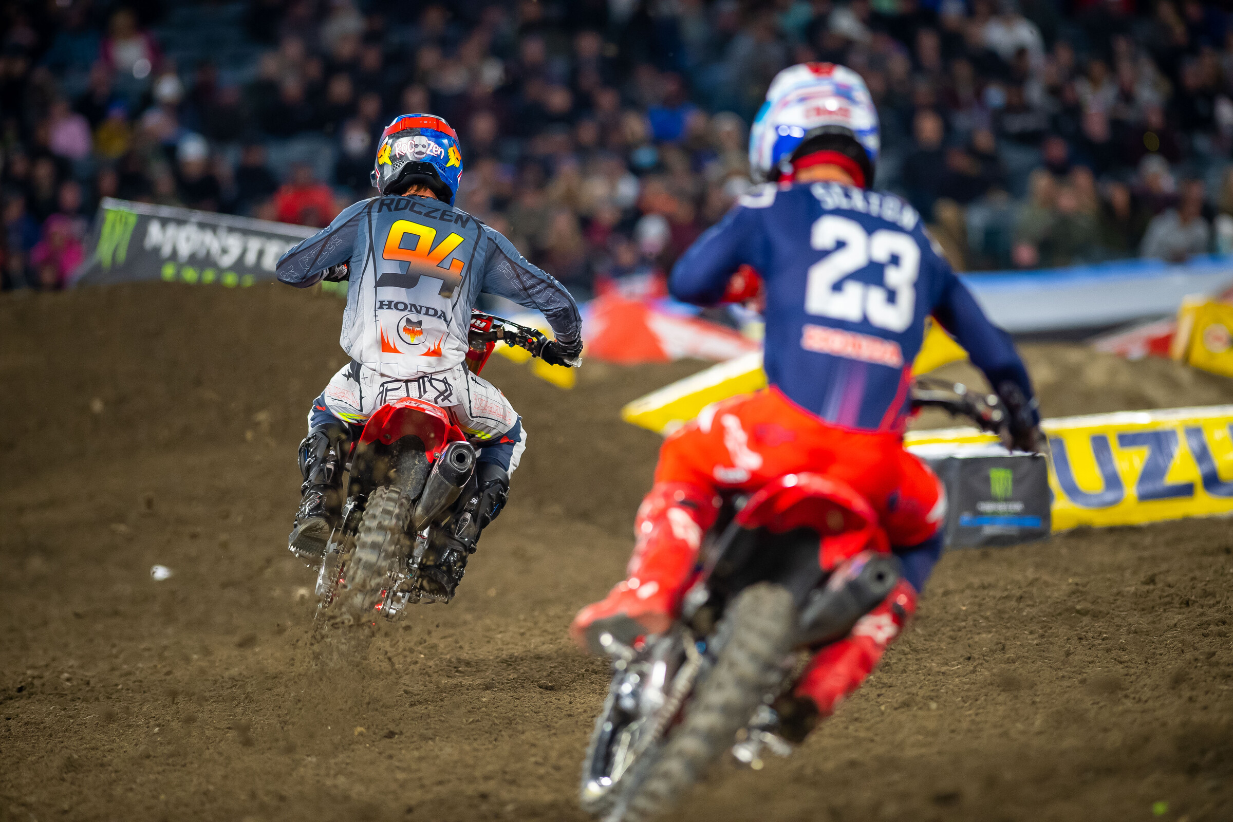 Roczen with pressure from Sexton.