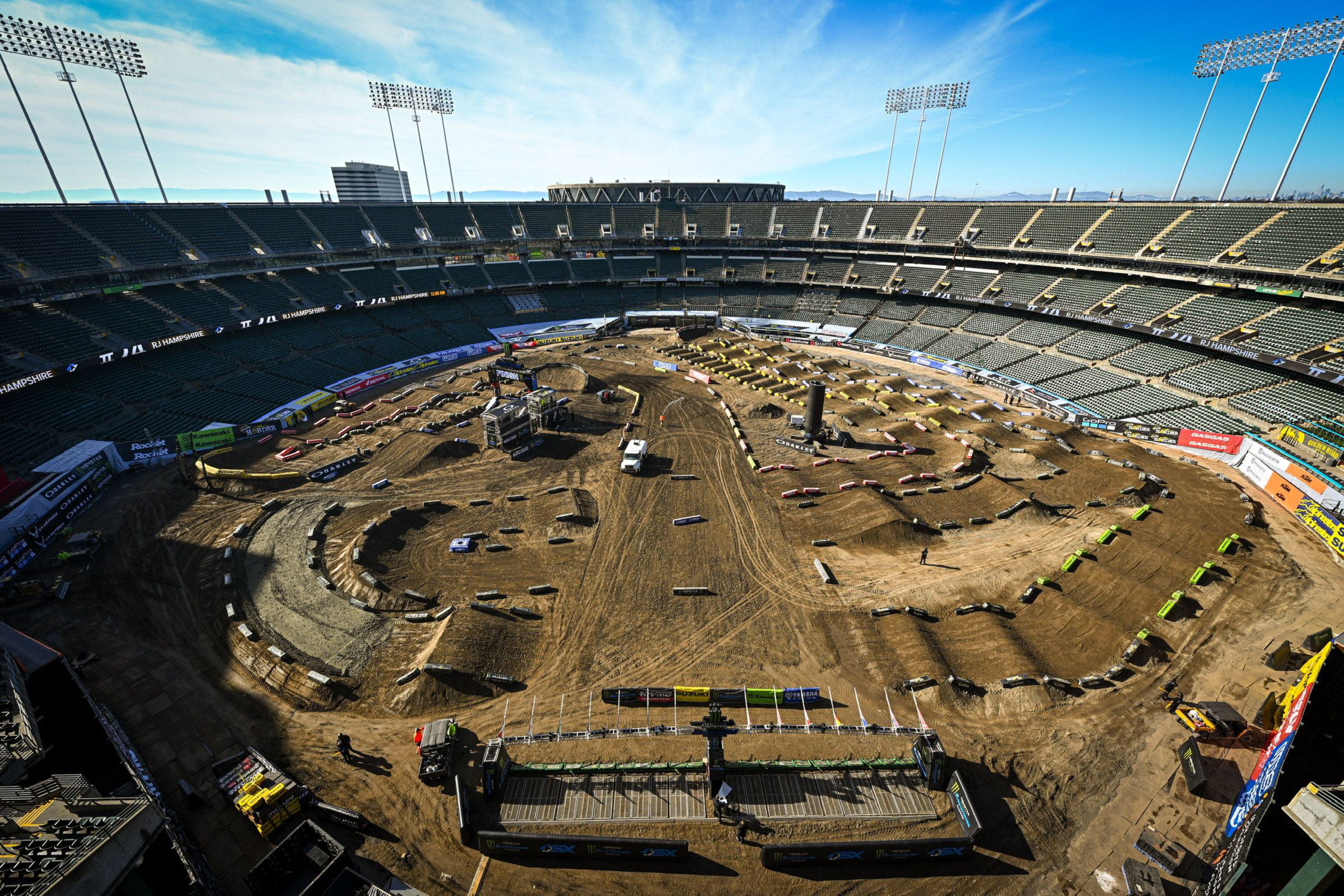 How to Stream & Watch 2022 Oakland Supercross on TV Racer X