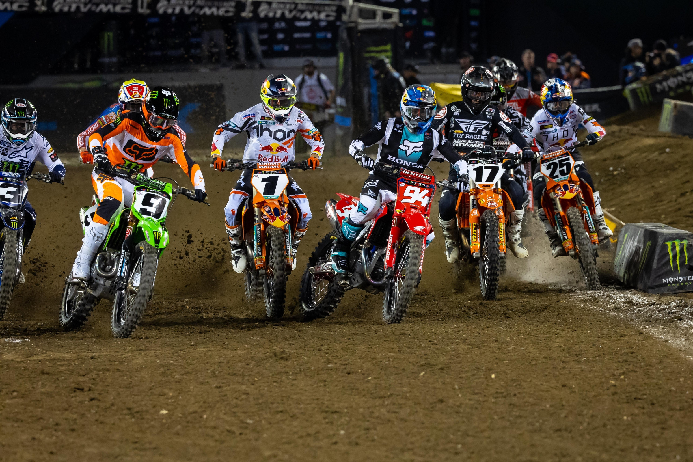 Race Report from the 2022 Oakland Supercross
