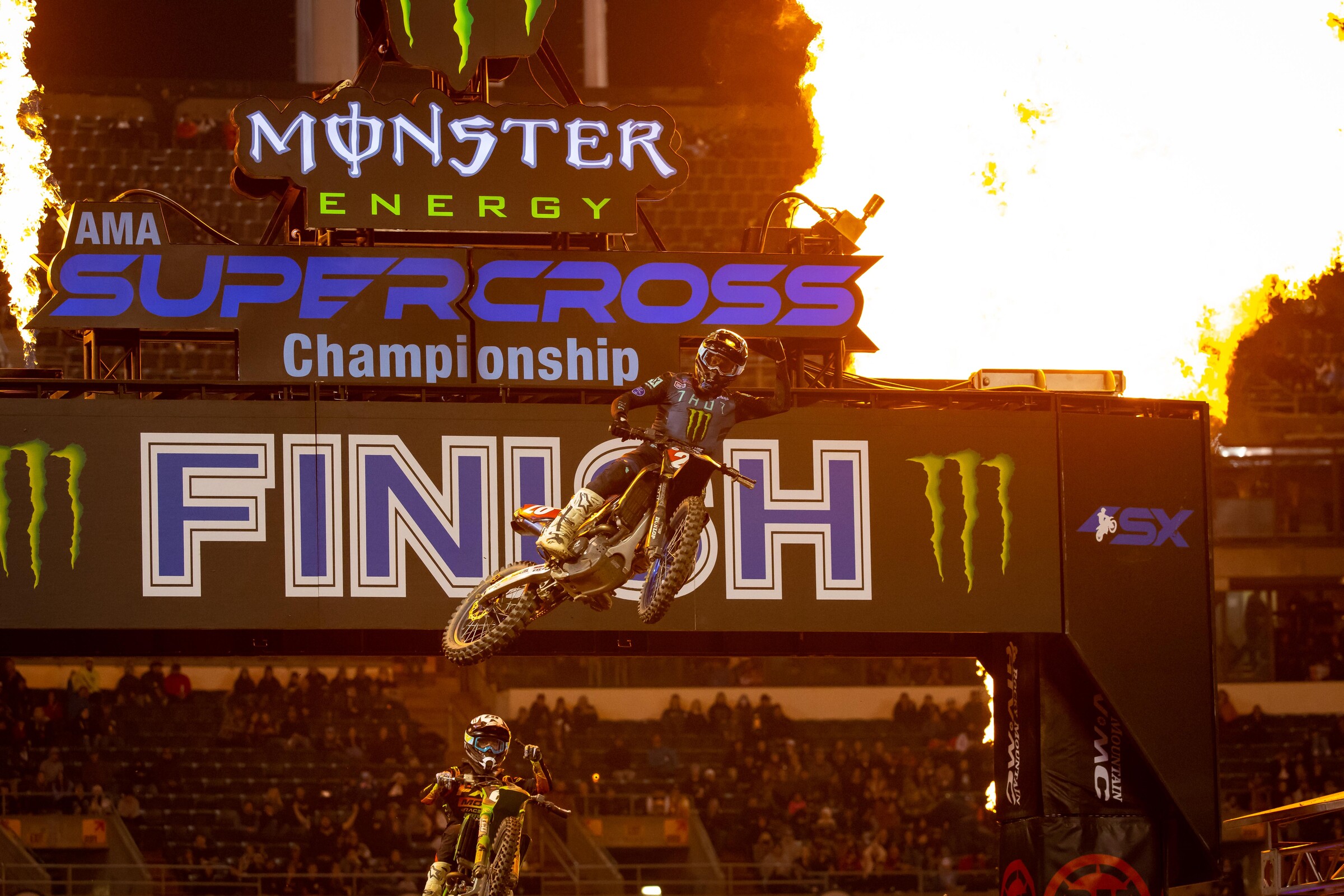 Craig earned back-to-back wins for the first time in his career to kick off the 2022 250SX West Region season.