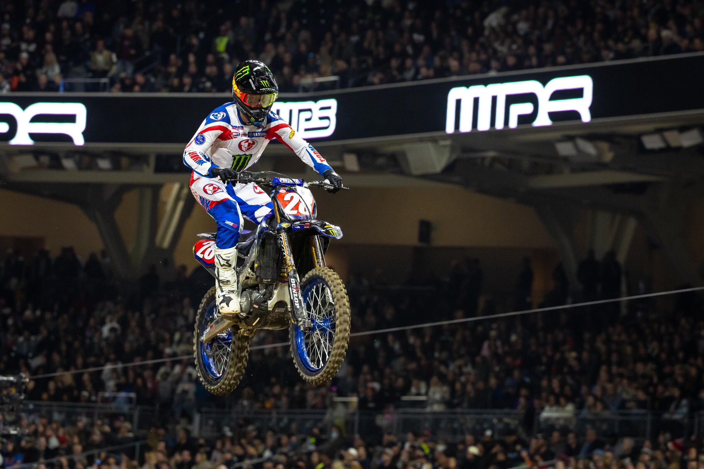 Craig maintains the championship lead after a determined ride through the field.