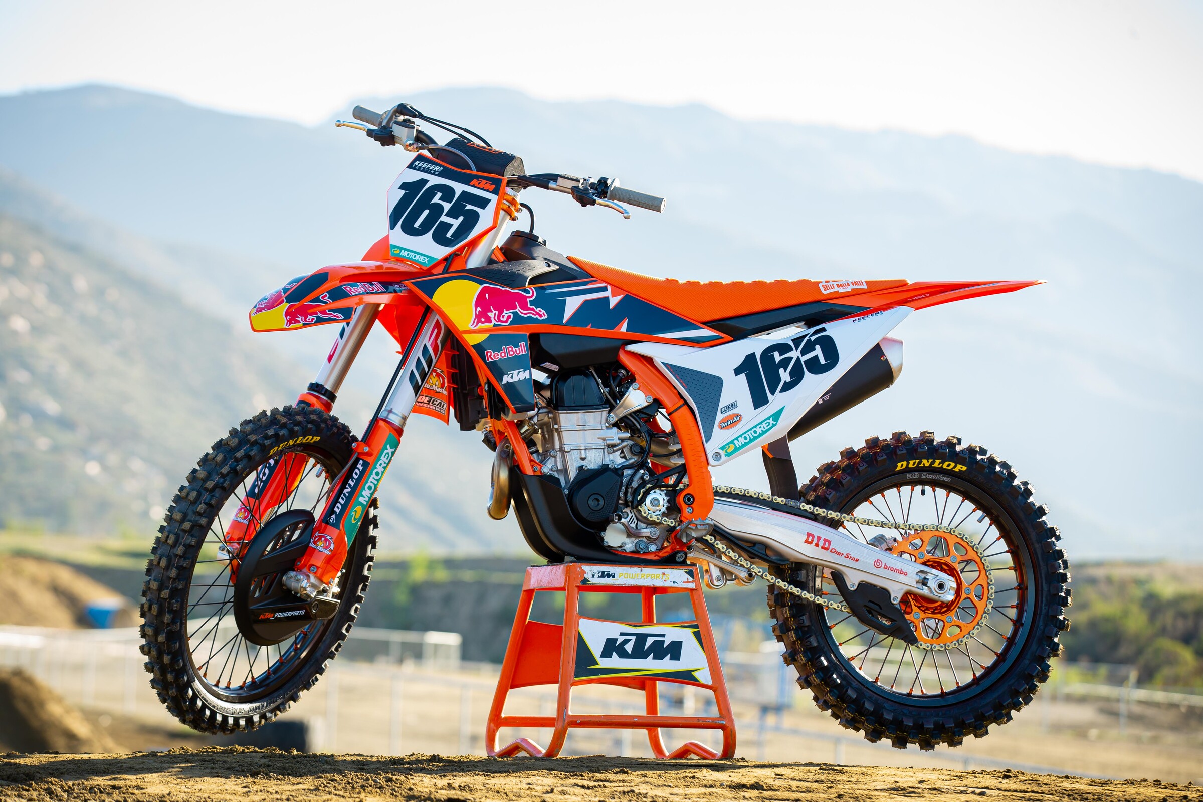 First Ride on the 2022 KTM 450 SX-F Factory Edition Bike - Racer X