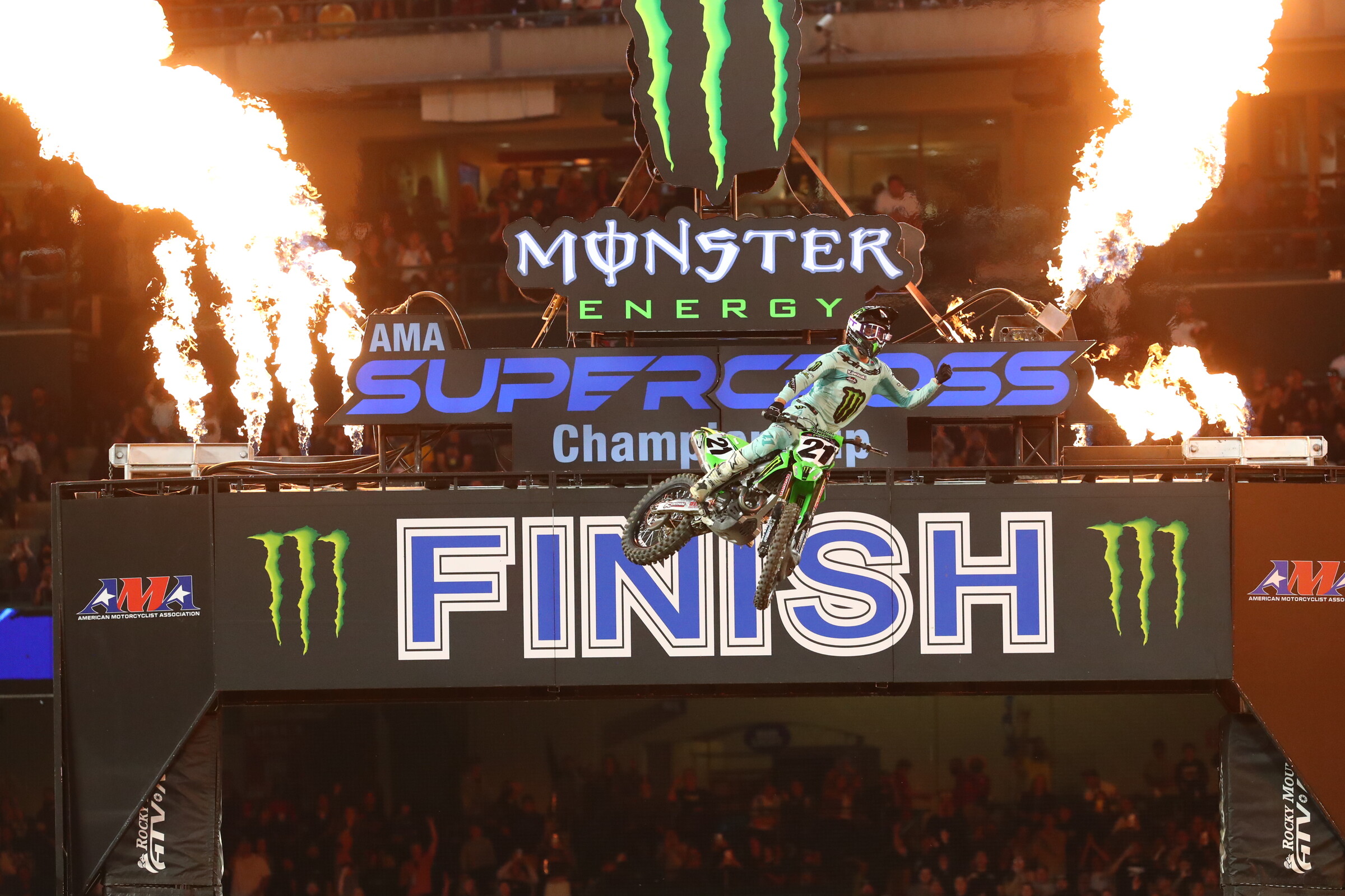 Jason Anderson claims his second 450SX main event win of 2022.