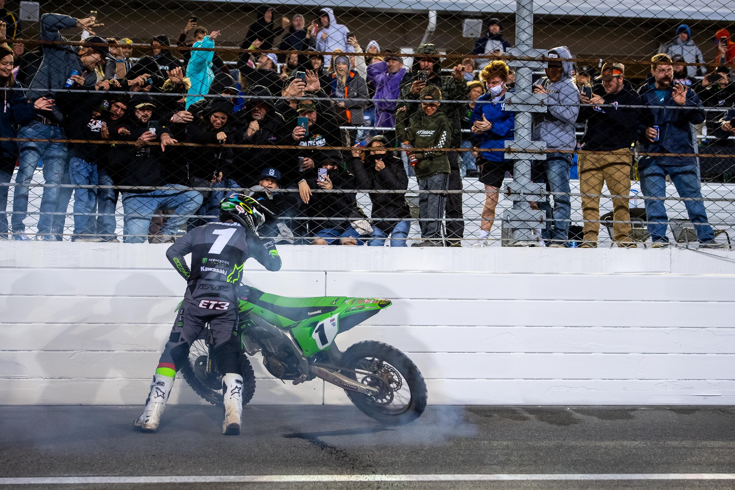 Eli Tomac celebrating his 2021 Daytona Supercross 450SX win.