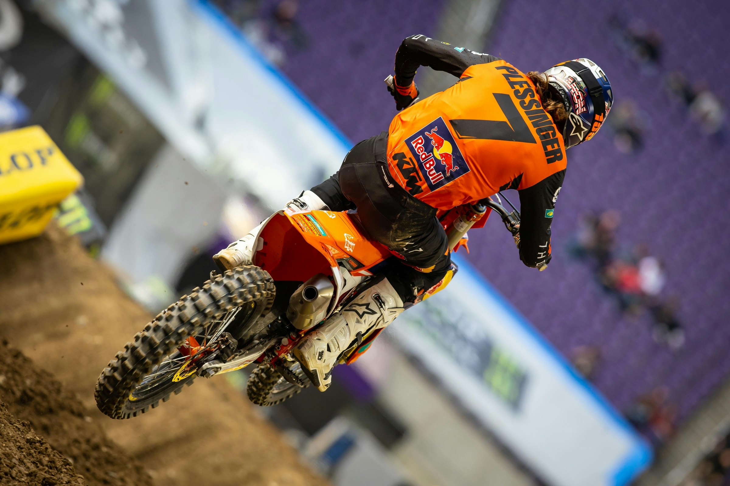 Aaron Plessinger Suffers Broken Arm in Practice Crash