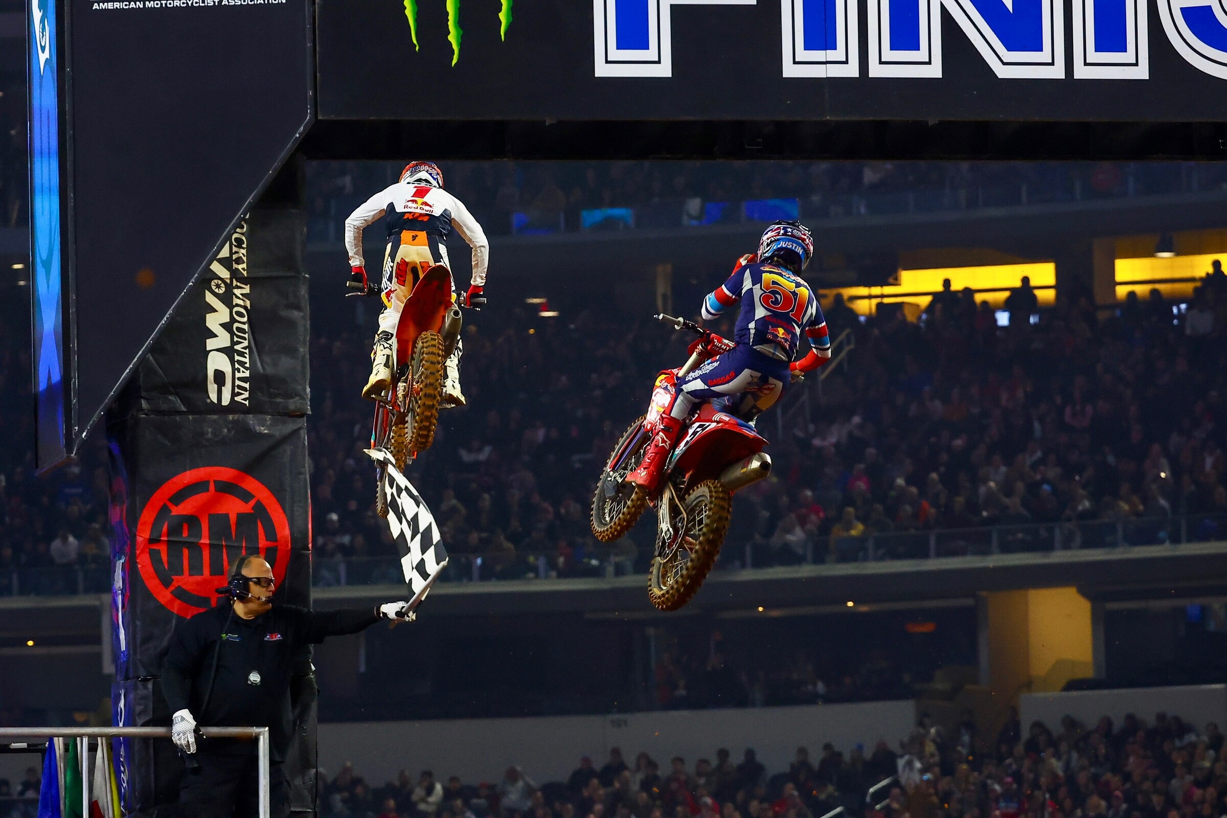 Webb with a narrow win in Dallas. It's what he does.