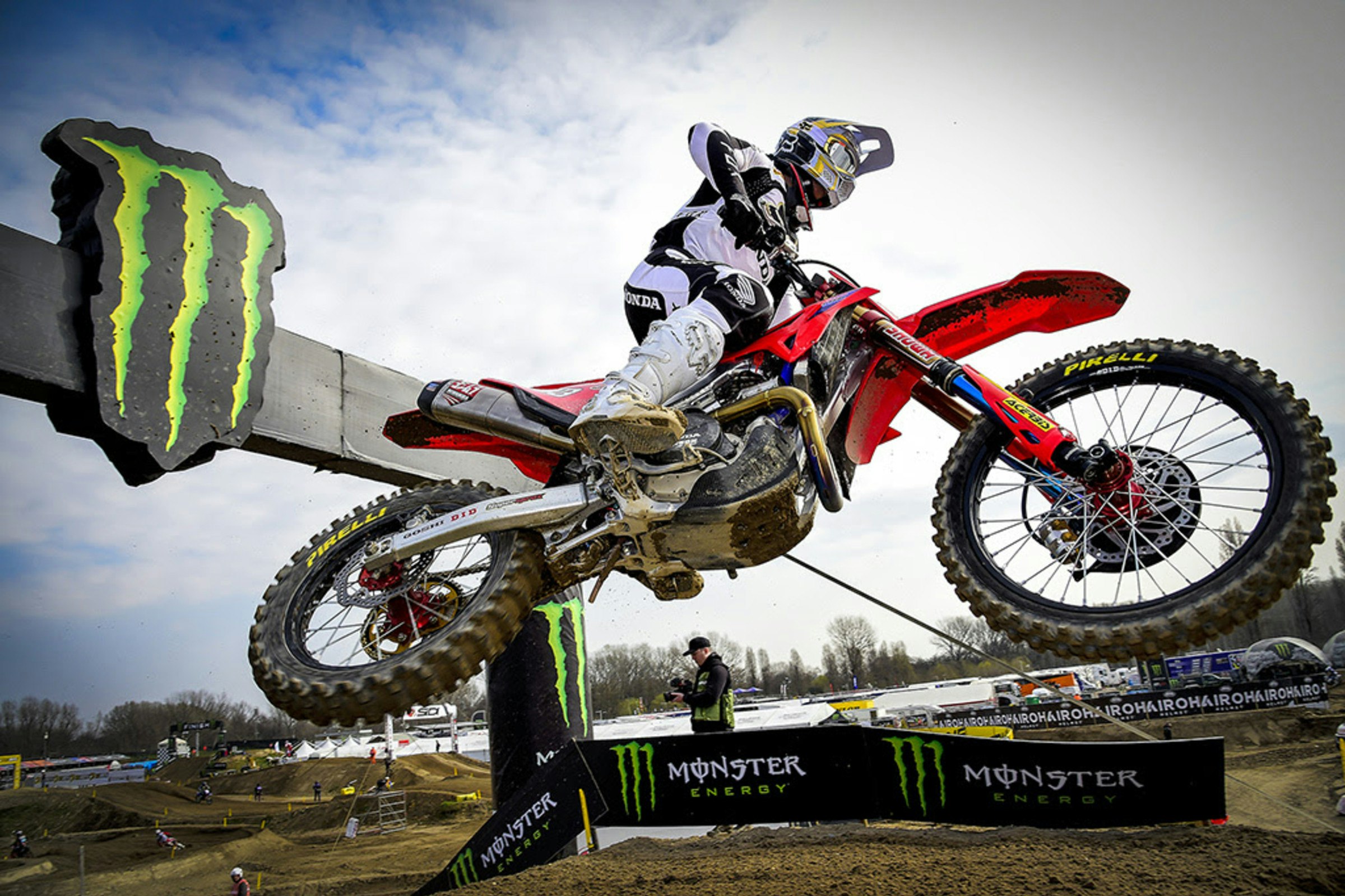 Gajser (MXGP) and Geerts (MX2) Qualify P1 at MXGP of Lombardia