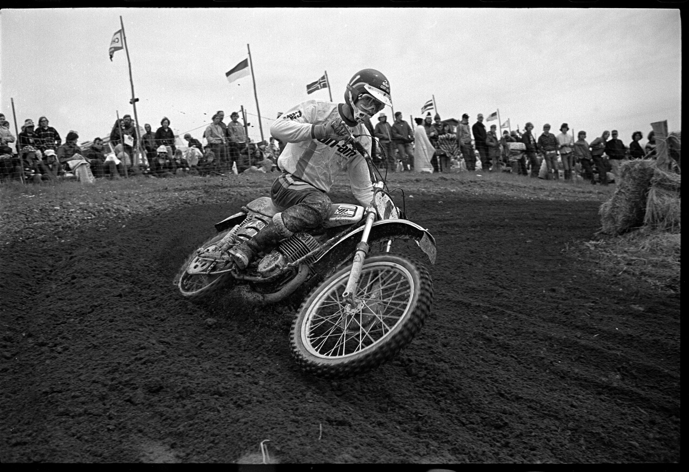 Gary Jones at the Appalachia Lake National in 1974, his third consecutive year of winning the 250 Class AMA Motocross title.