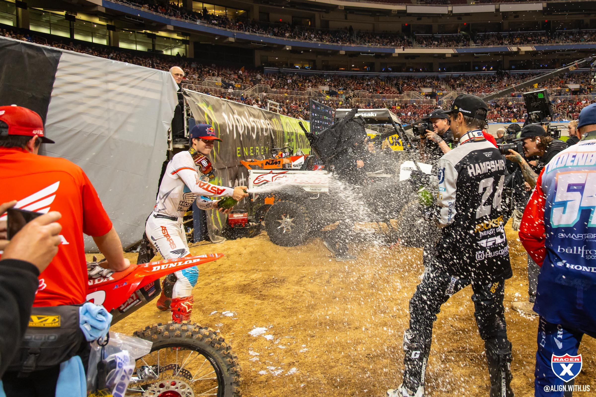 ALIGN_MEDIA_x_RACER_X_2022_ST_LOUIS_SX_086