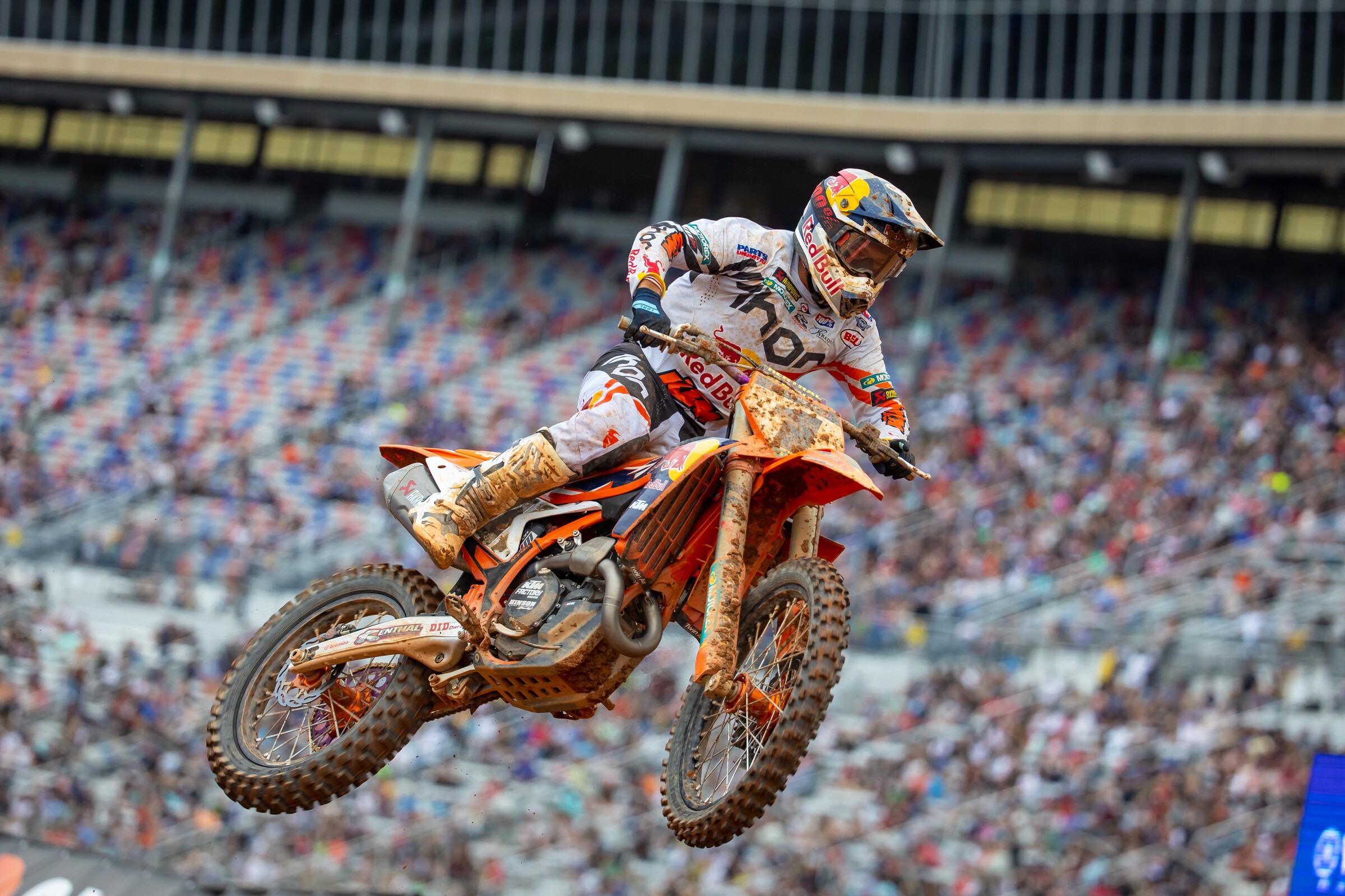 Cooper Webb has yet to win a main event in 2022 as he sits in his longest win-less streak (14 rounds without a win) since his maiden 450SX win in 2019. Will the #1's first win of 2022 come at round 15 this weekend?