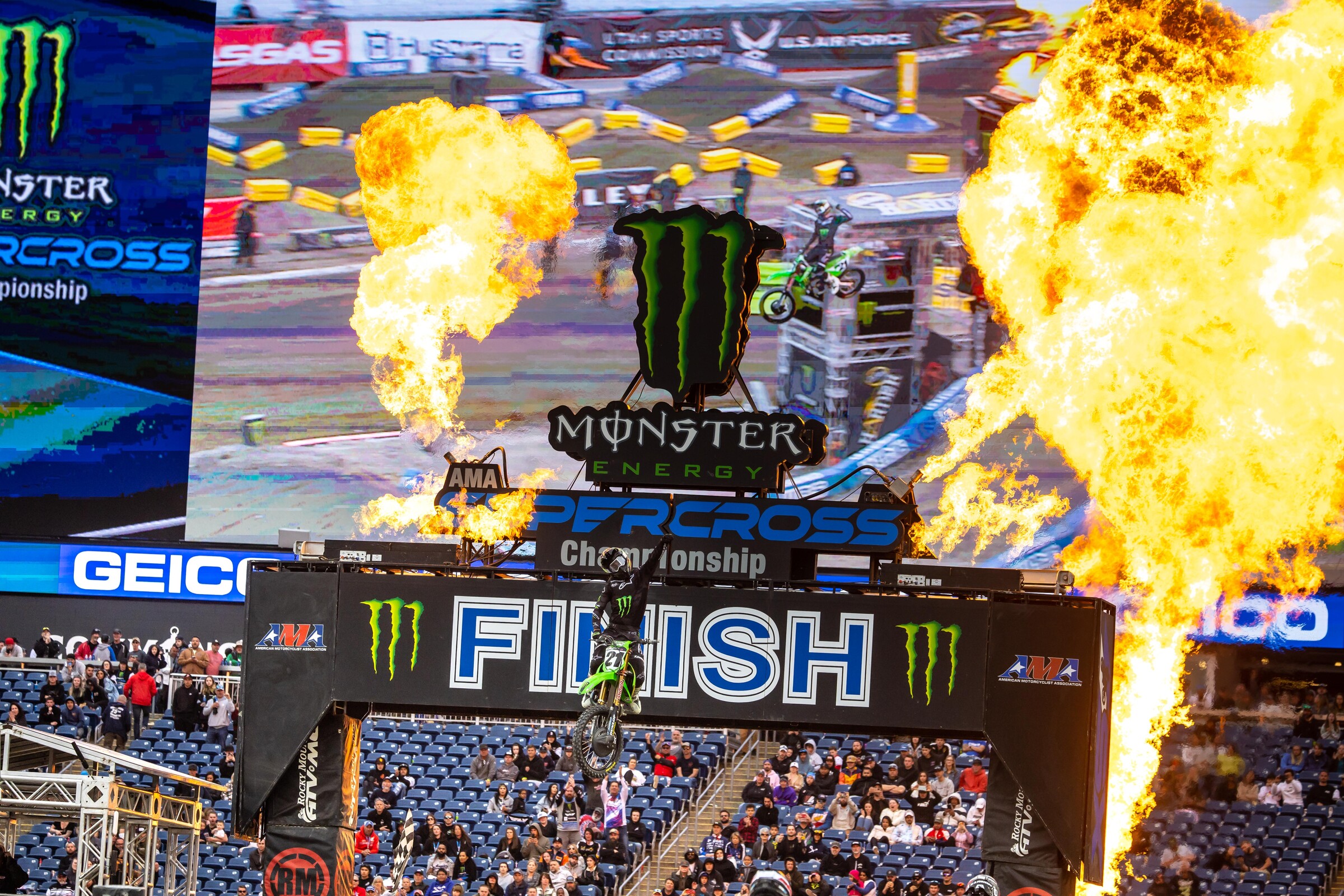 Anderson winning the round 15 Foxborough Supercross.