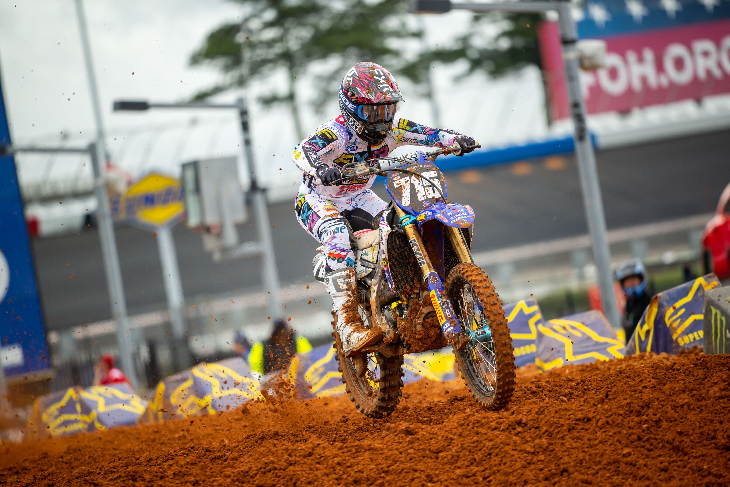 Phil Nicoletti on Muscle Cramping, Jumping vs Skimming Supercross