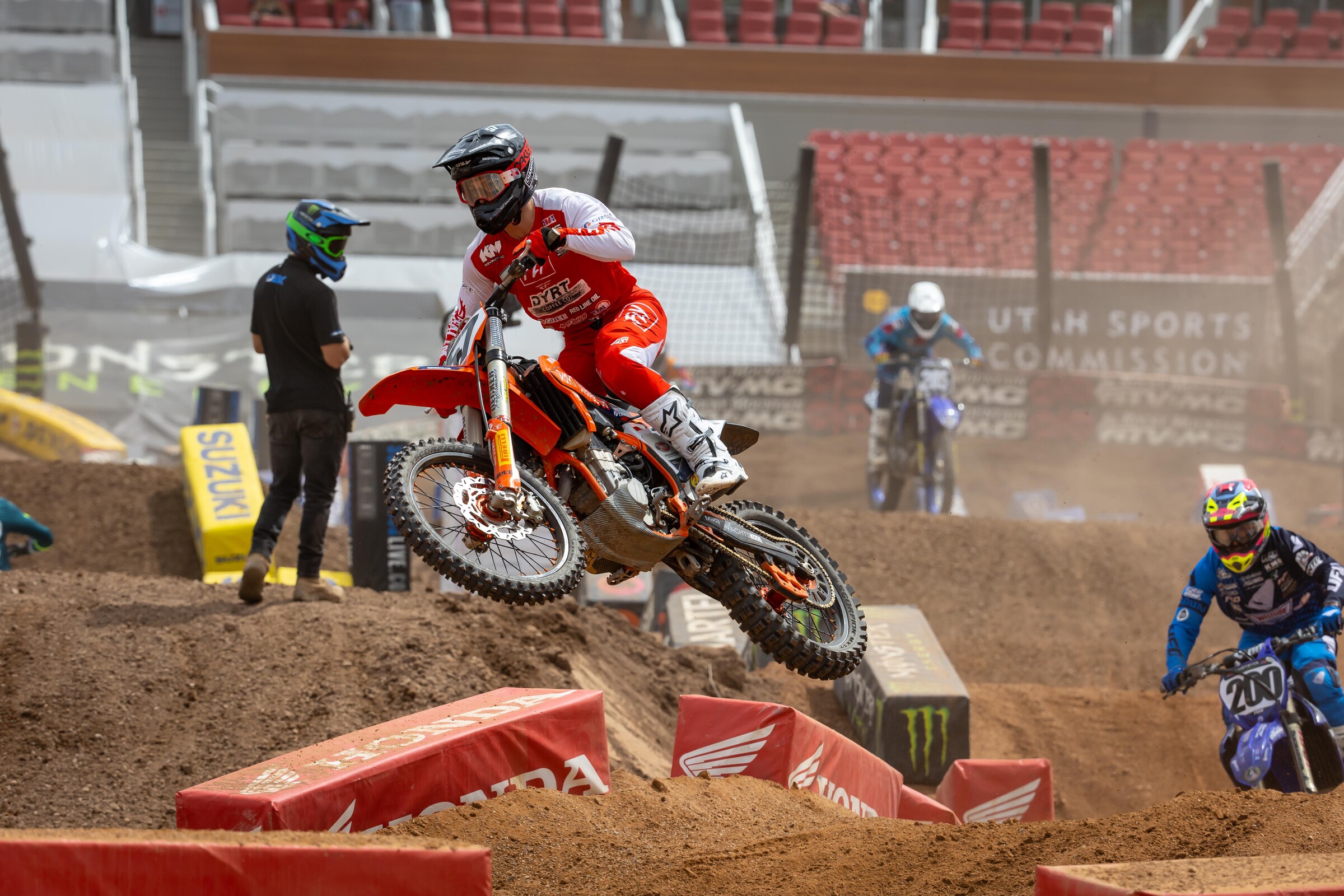 Keven Moranz leading Ryan Breece.