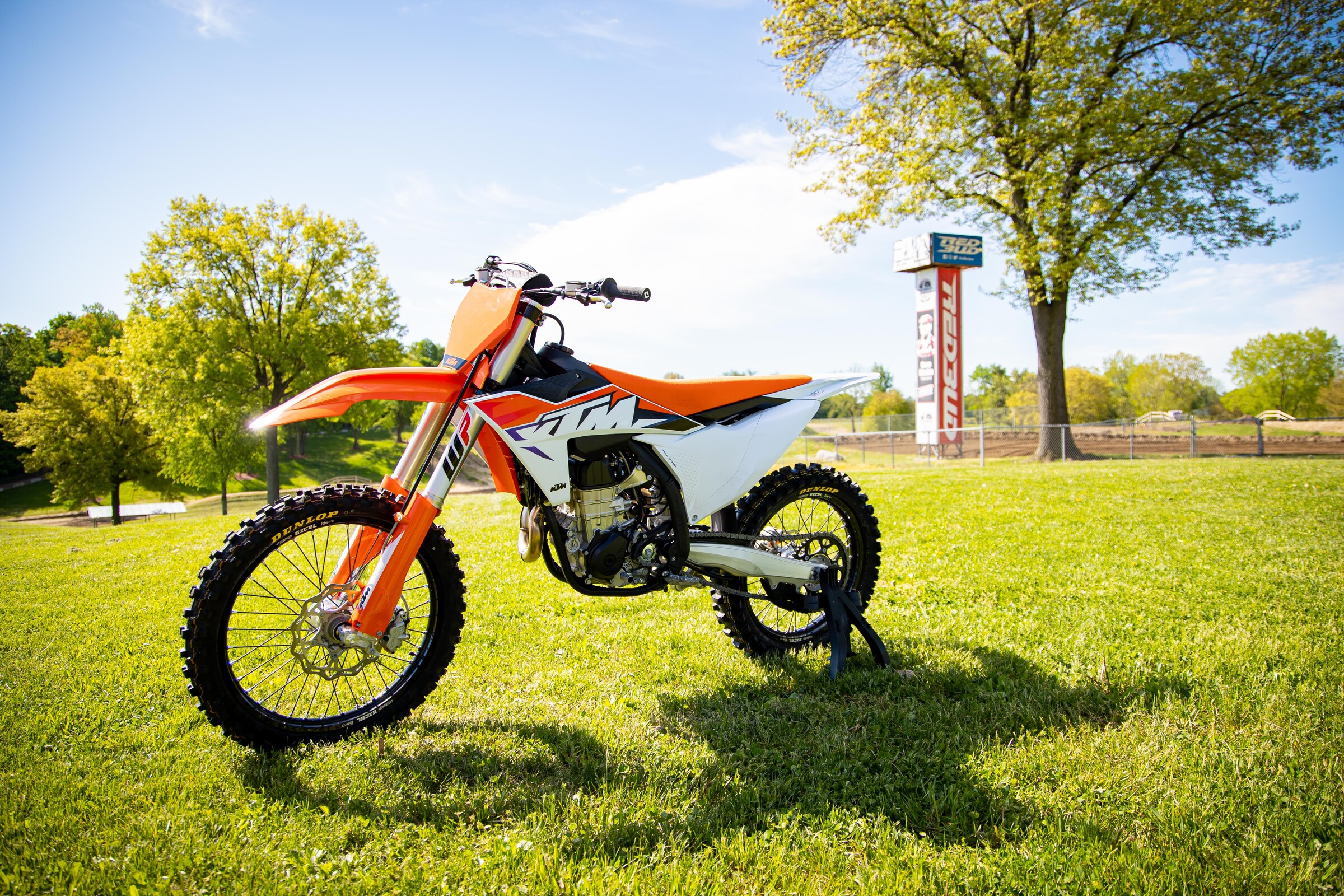 2023 KTM 450 SX-F.