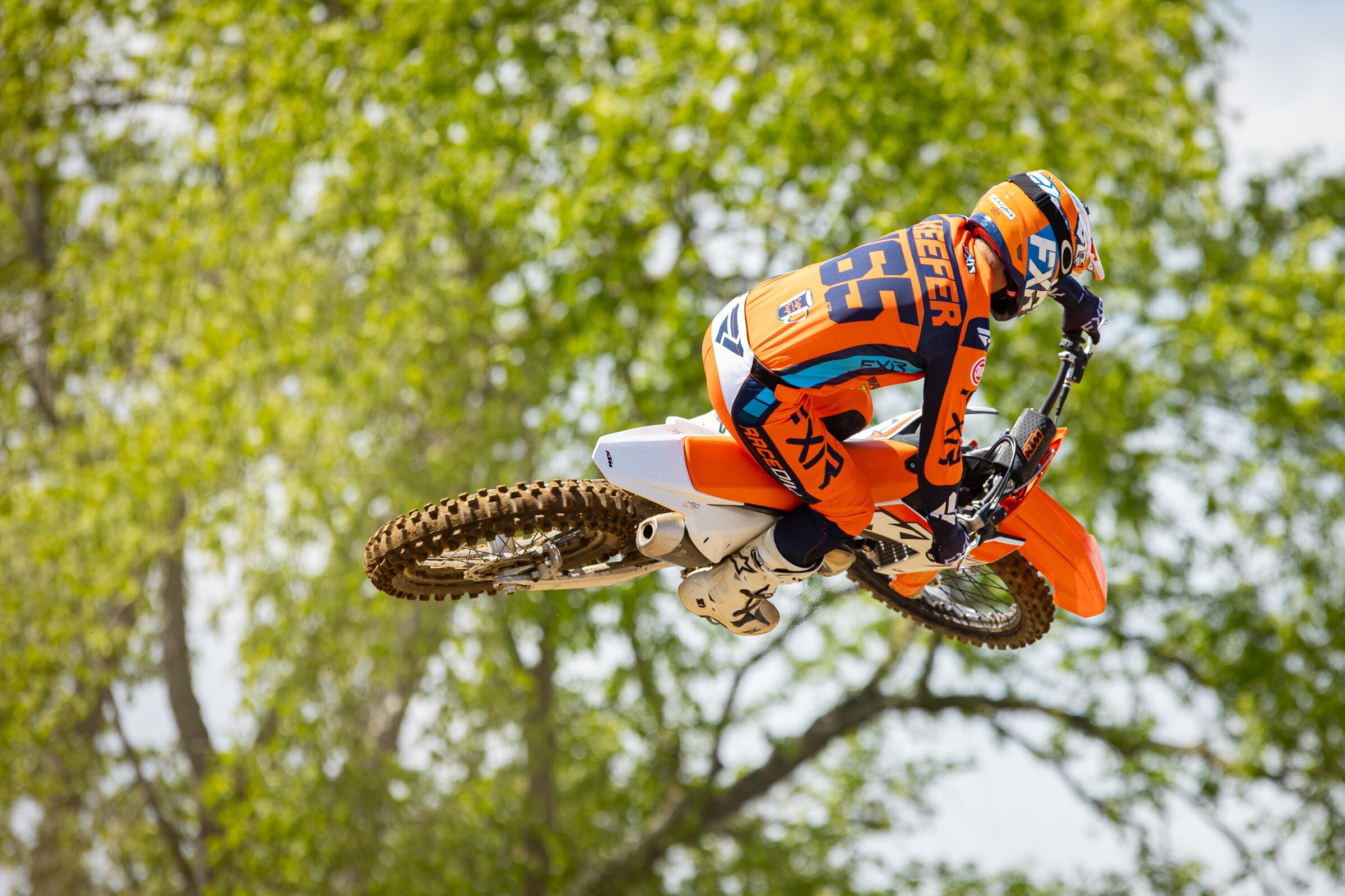 Kris Keefer in action on the 2023 KTM 450 SX-F.