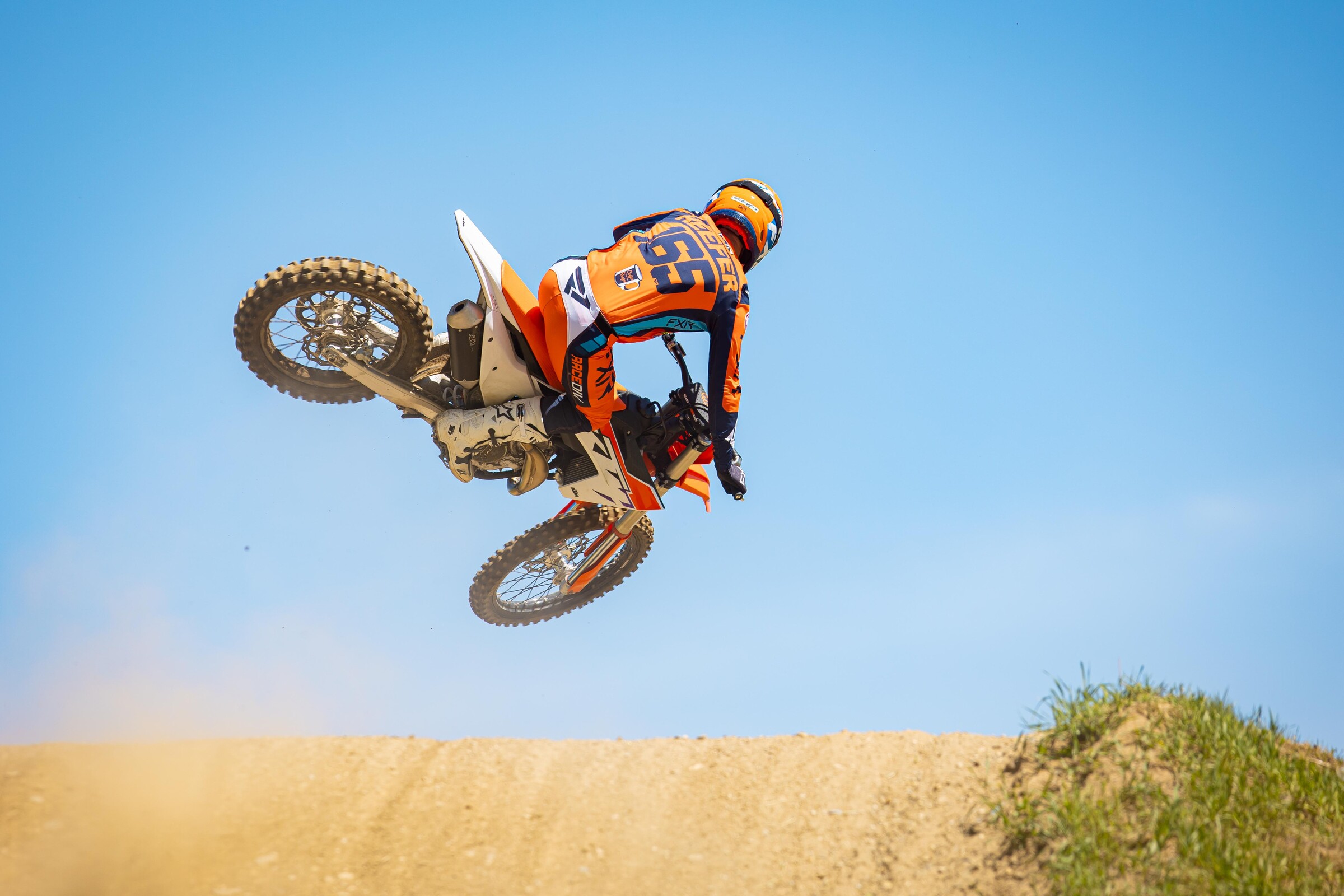 Kris Keefer in action on the 2023 KTM 450 SX-F.