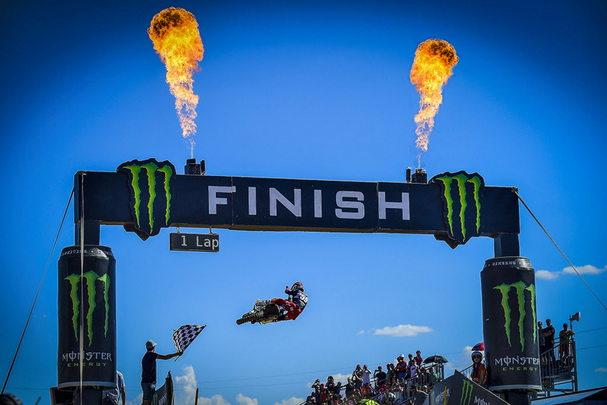 Coldenhoff (MXGP) and Vialle (MX2) Control Qualifying in Spain