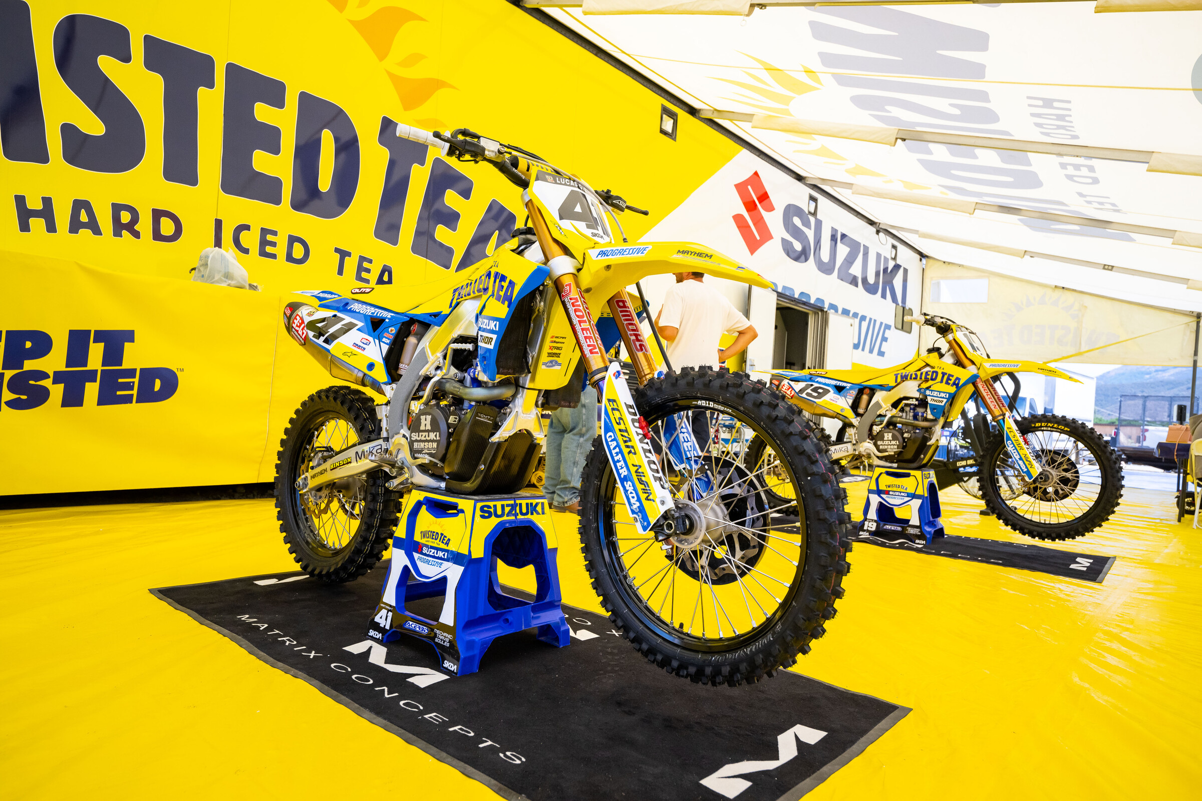 The Twisted Tea/HEP Motorsports Suzuki rig.