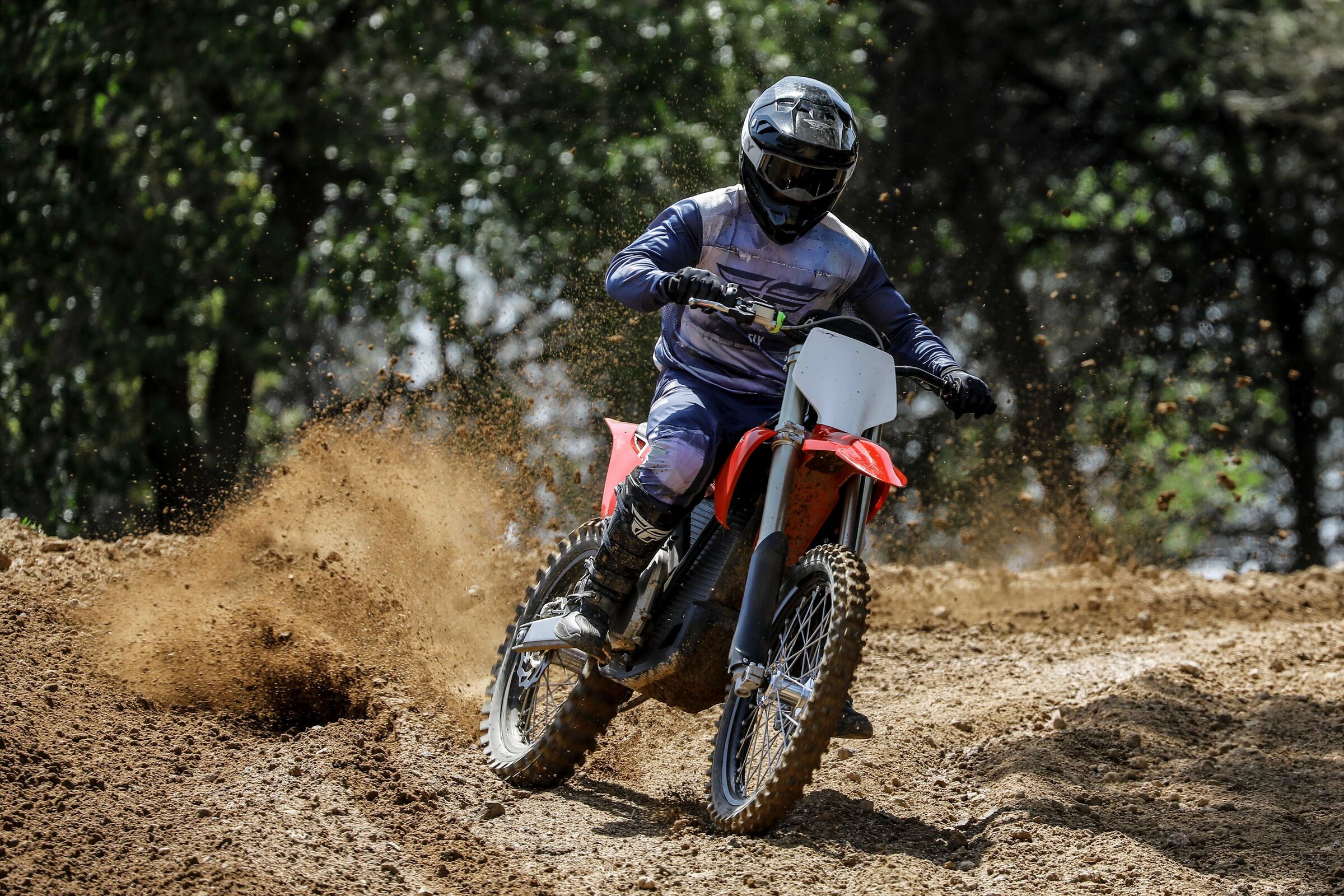 RacerX_StarkFuture_PressLaunch__I5A6906_0605