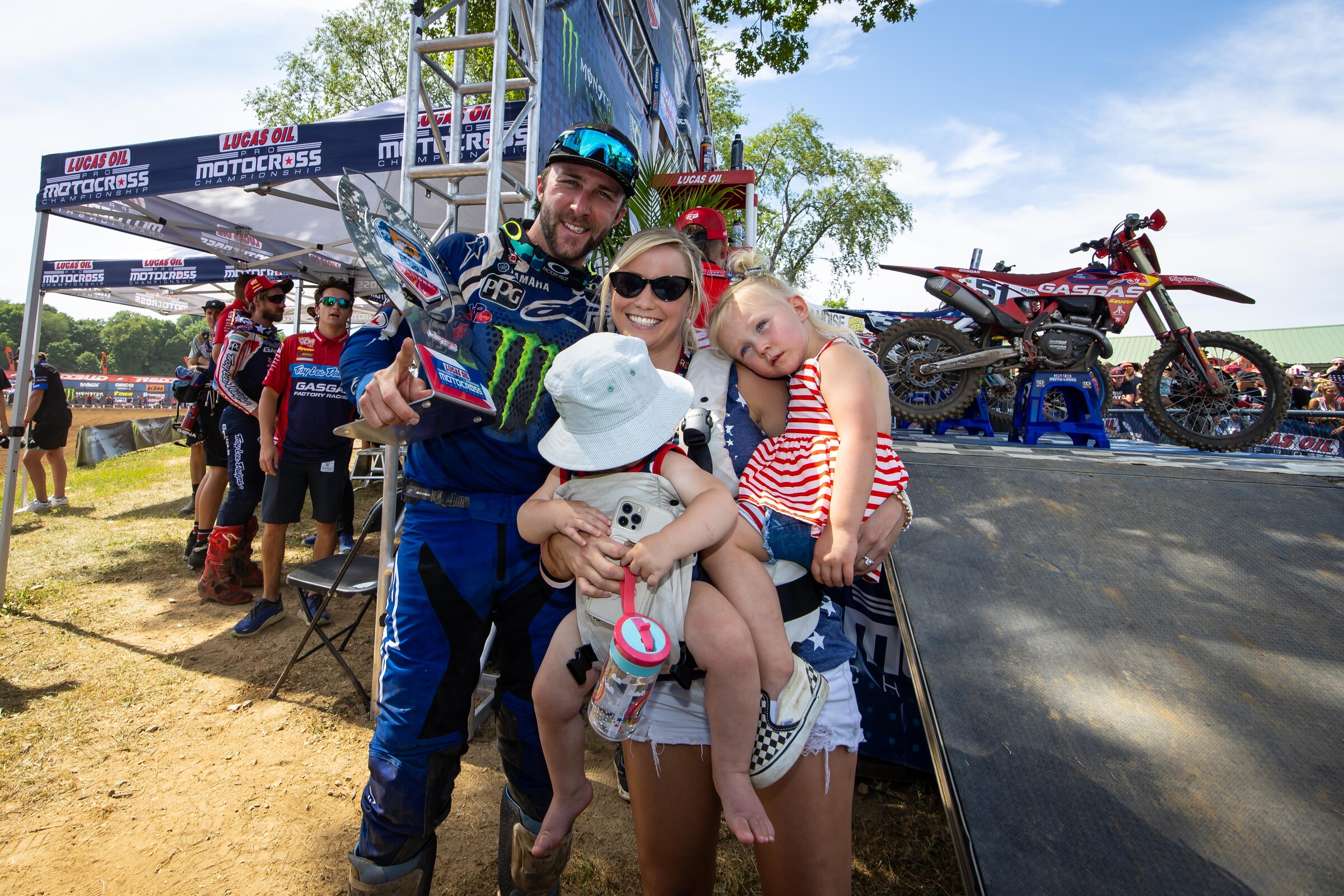 Tomac family celebrating after the race.